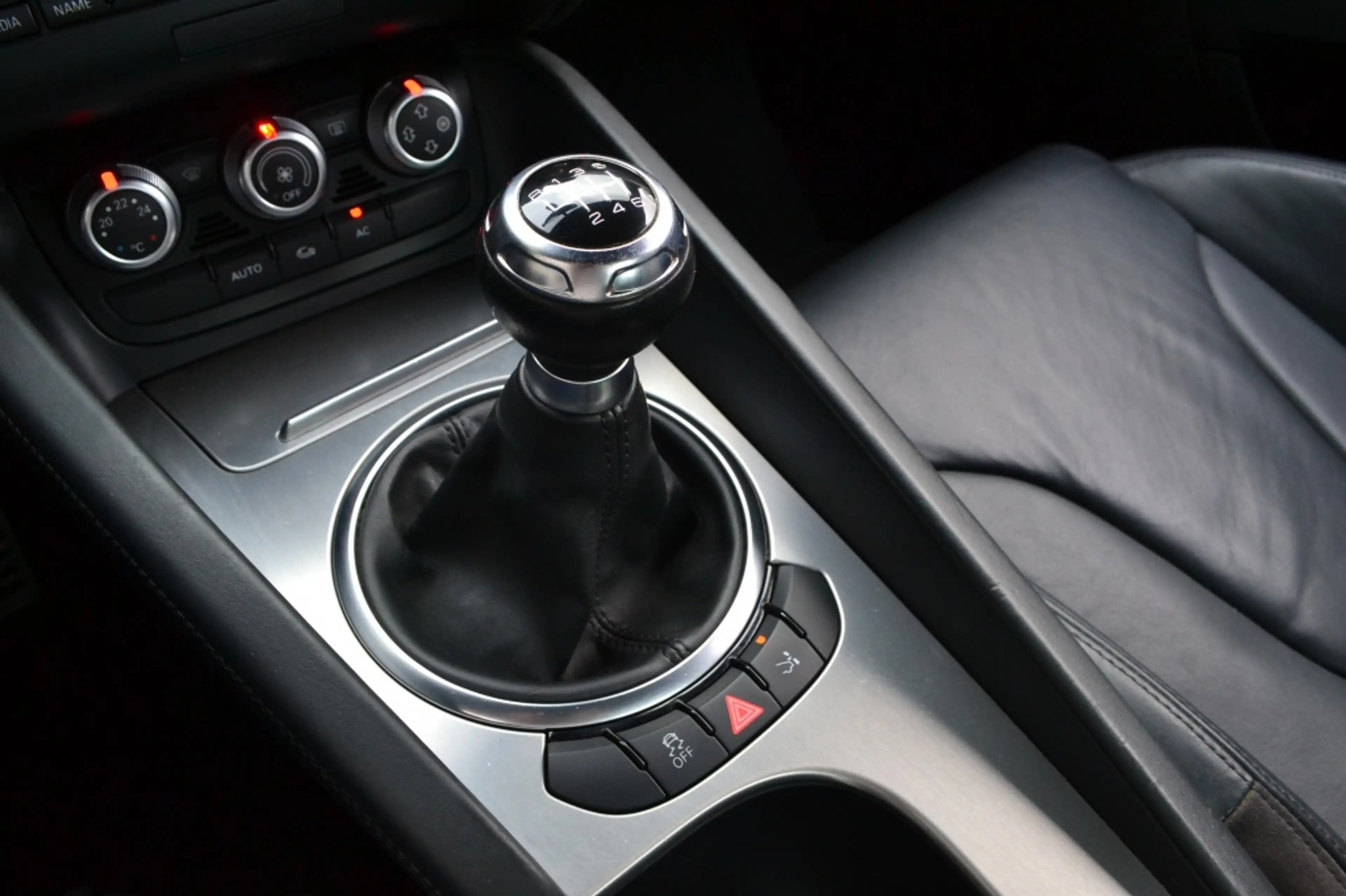 Audi TT 1.8 TFSI Pro Line Leer/Navi/Xenon/19'' — photo 30