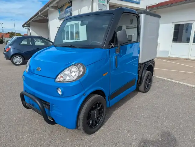 Ligier M-Cross Pickup Microcar mit 15 Jahren fahrbar