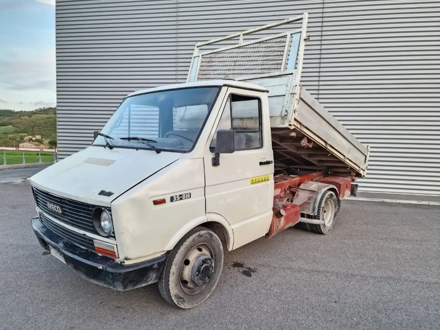 Iveco Daily 35.8 2.5 Diesel PC Cab. RIBALTABILE TRILATERALE Weiß - 1