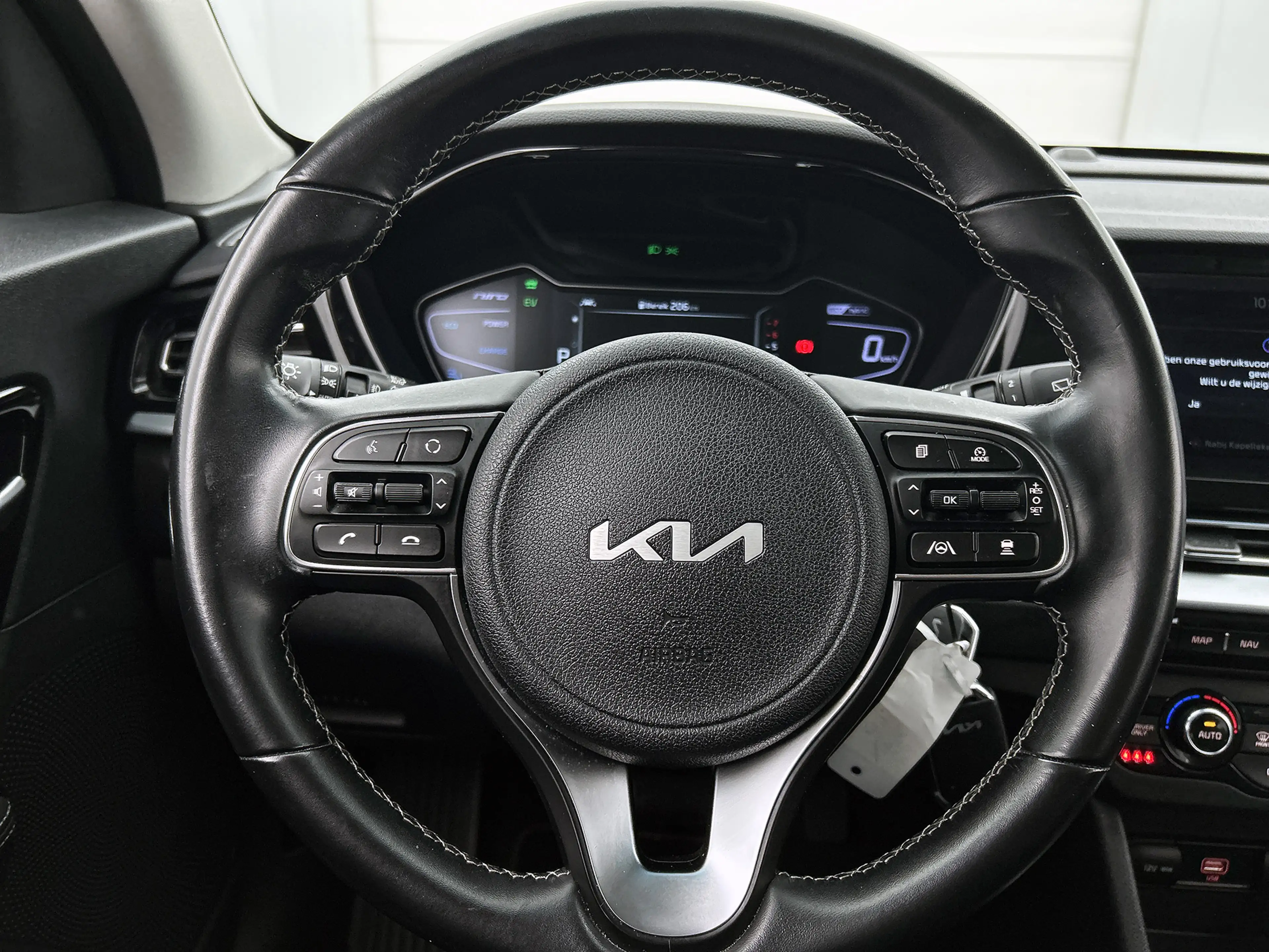 Kia Niro 1.6 GDi Hybrid DynamicLine — photo 6