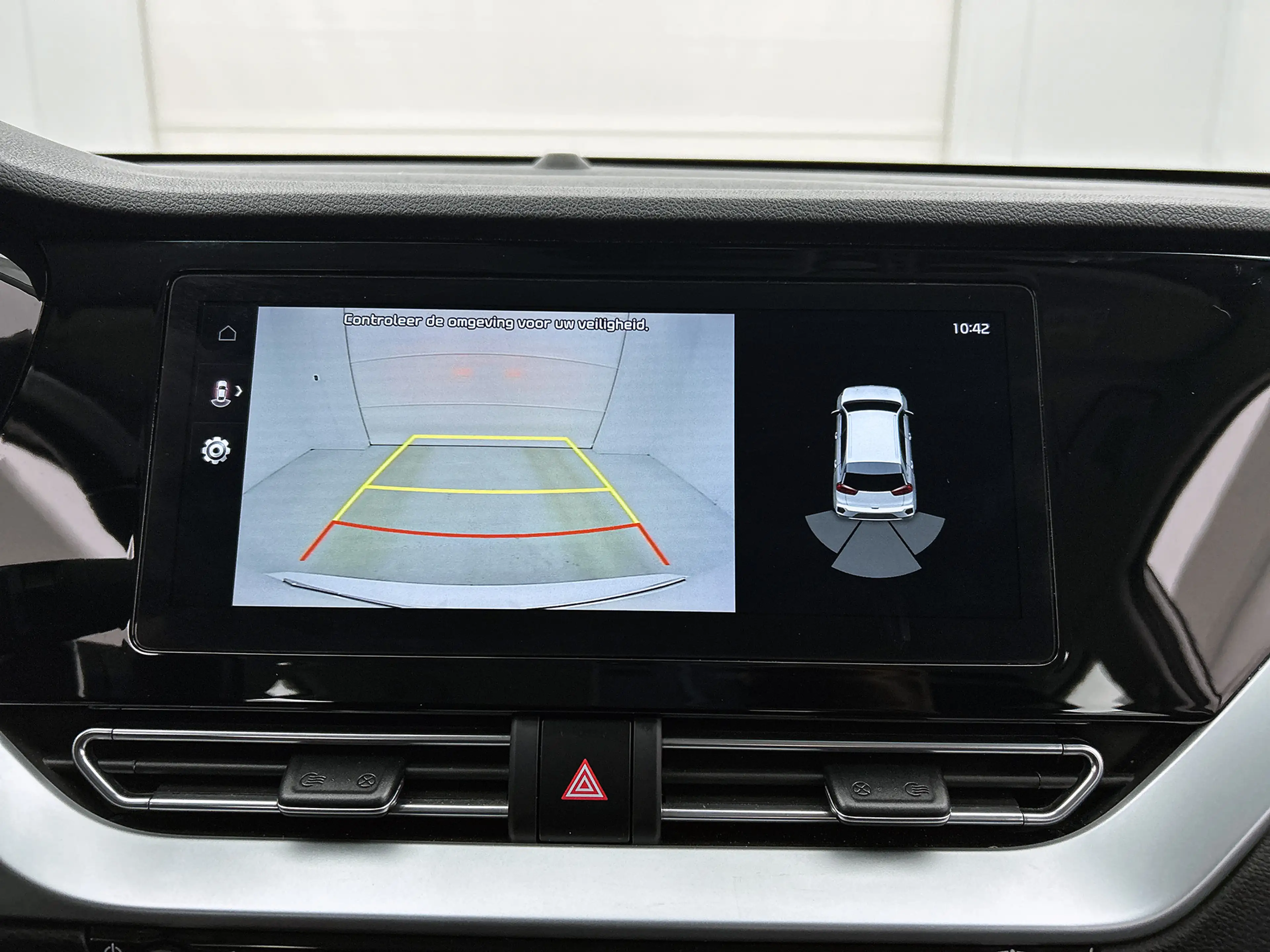 Kia Niro 1.6 GDi Hybrid DynamicLine — photo 8