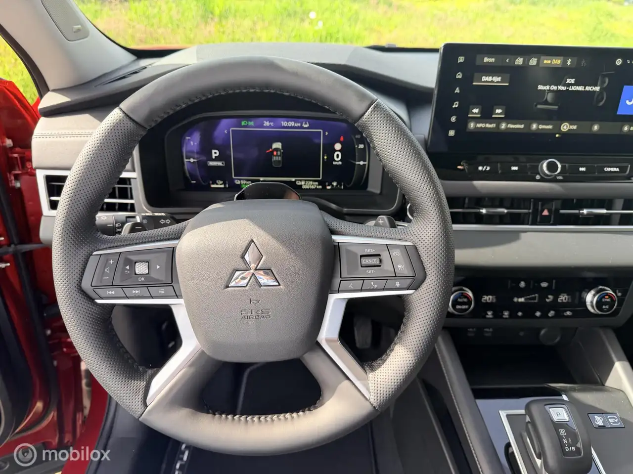 Mitsubishi Outlander 2026 — фото 14
