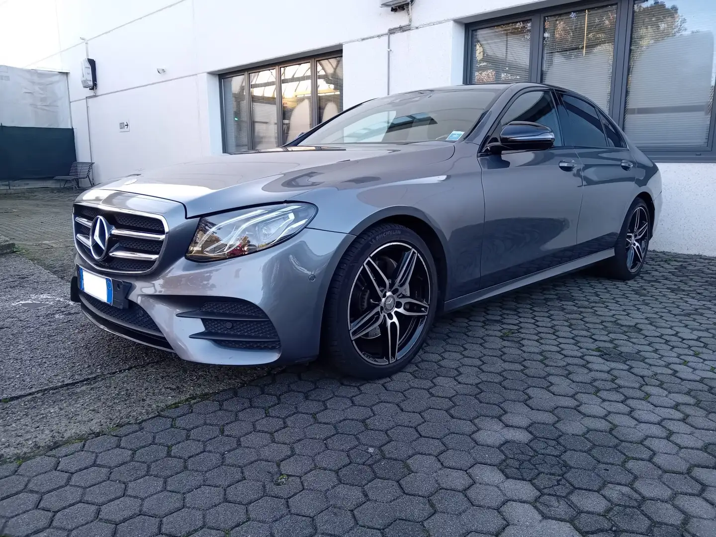 Mercedes-Benz E 220 D AMG LINE AUTOMATICO CRONOLOGIA TAGLIANDI Grigio - 1