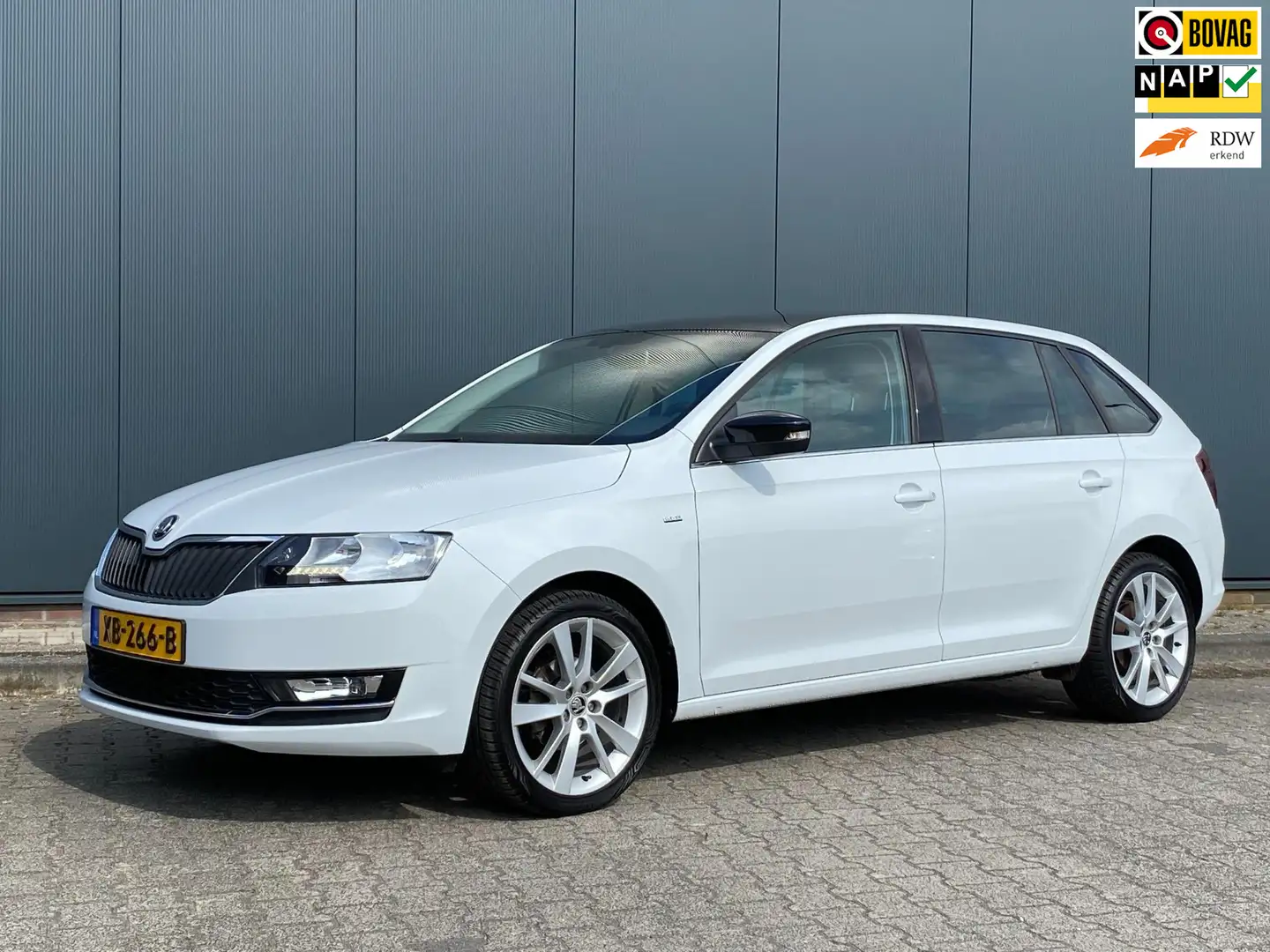 Skoda Rapid/Spaceback 1.0 TSI Clever Automaat | Panoramadak | Trekhaak | Blanc - 1