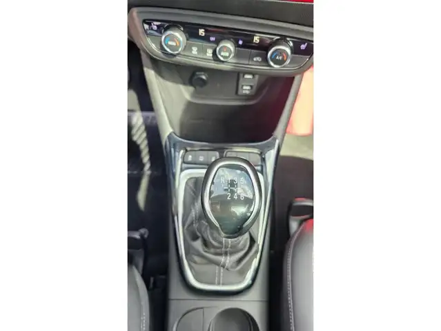 Opel Crossland view 8