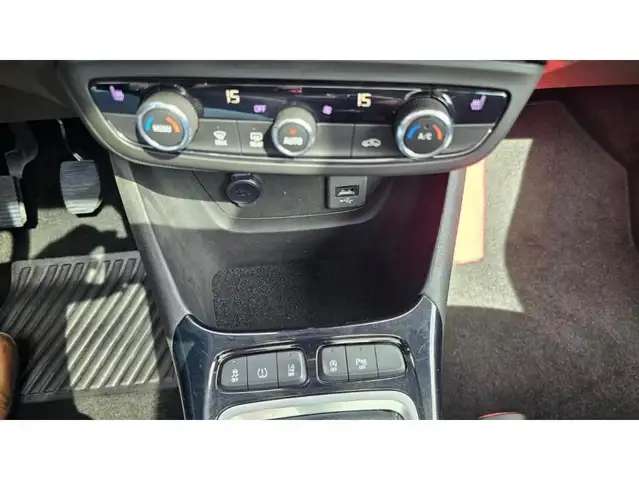 Opel Crossland view 9