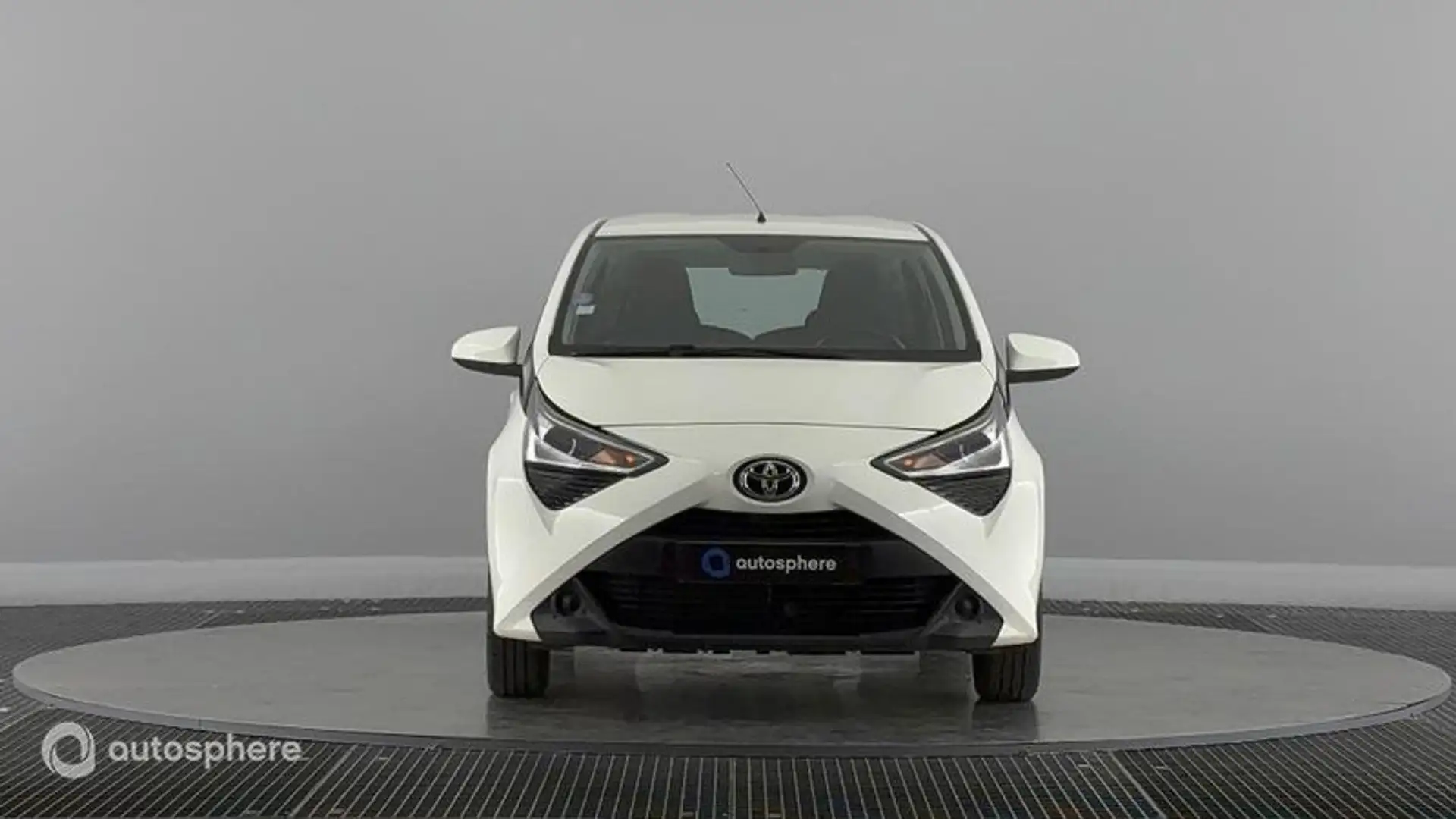 Toyota Aygo 1.0 VVT-i 72ch x-play 5p - 2