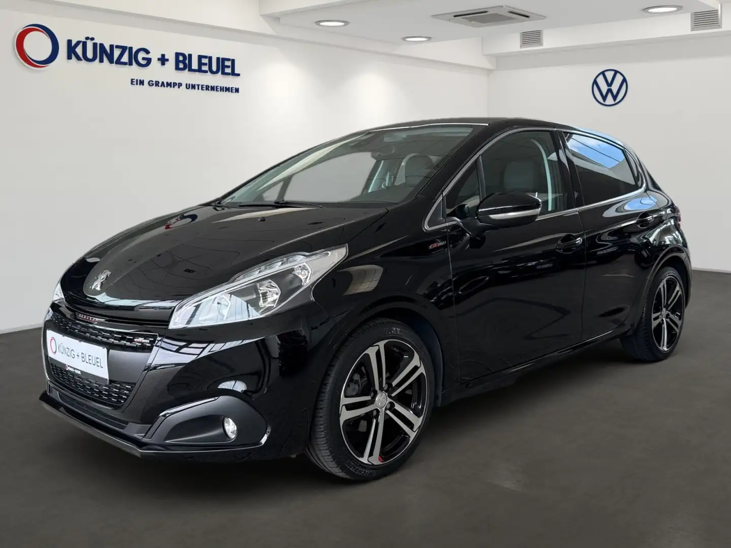 Peugeot 208 1.2  Automatik*Allure*Nav*StHzg*Pano*Bluetoo Schwarz - 1