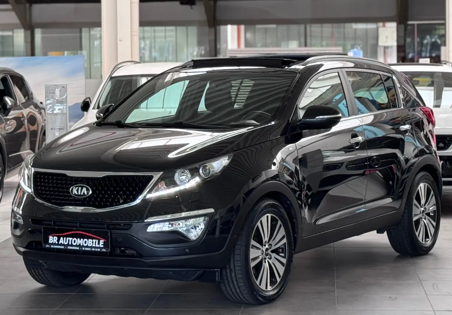 Kia Sportage Platinum Edition 4WD*Xenon*4xSHZ*LHZ*AHK*Panorama Schwarz - 2