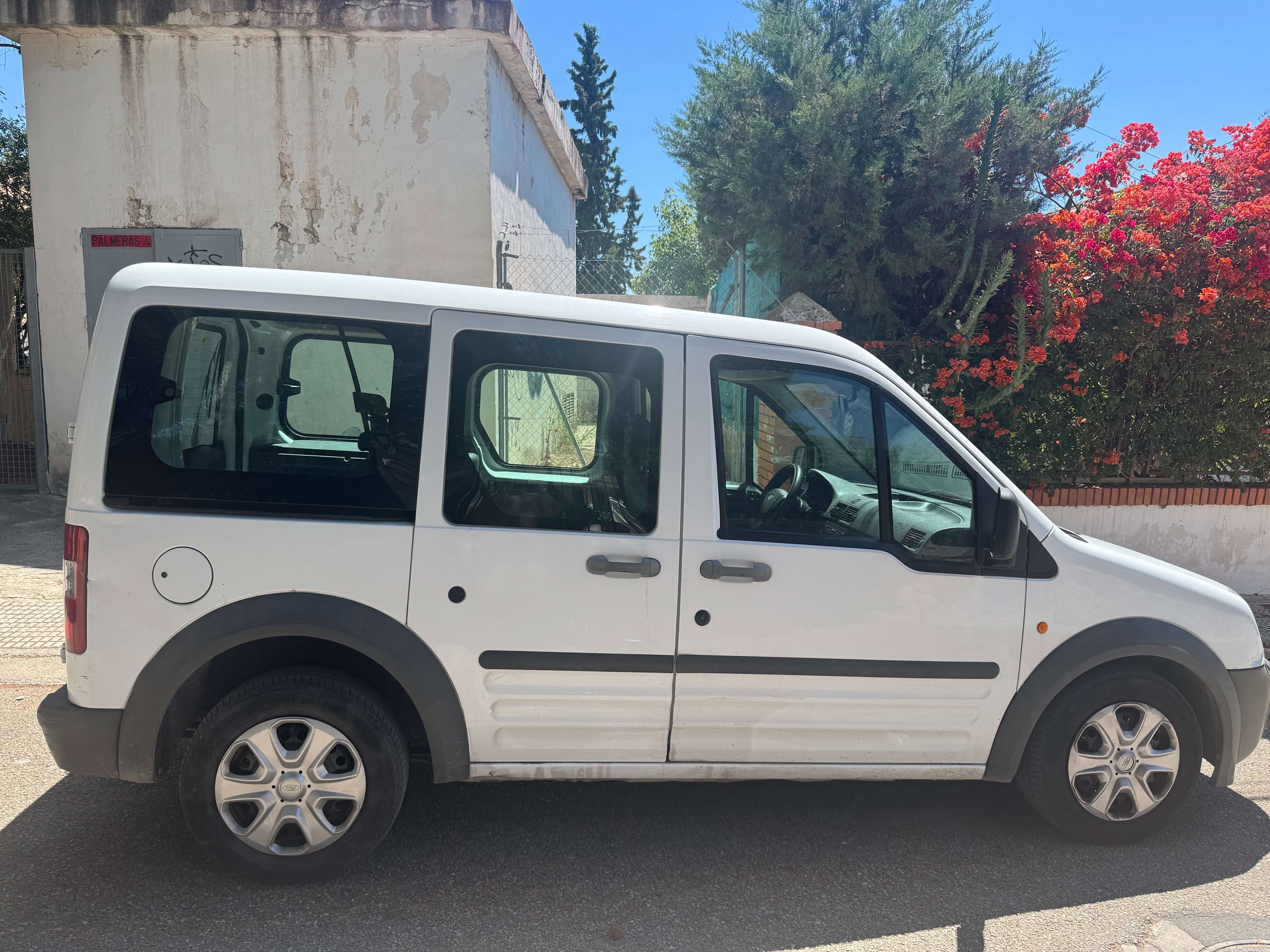 Ford Transit Connect FT 200S TDCi 90 - foto 1