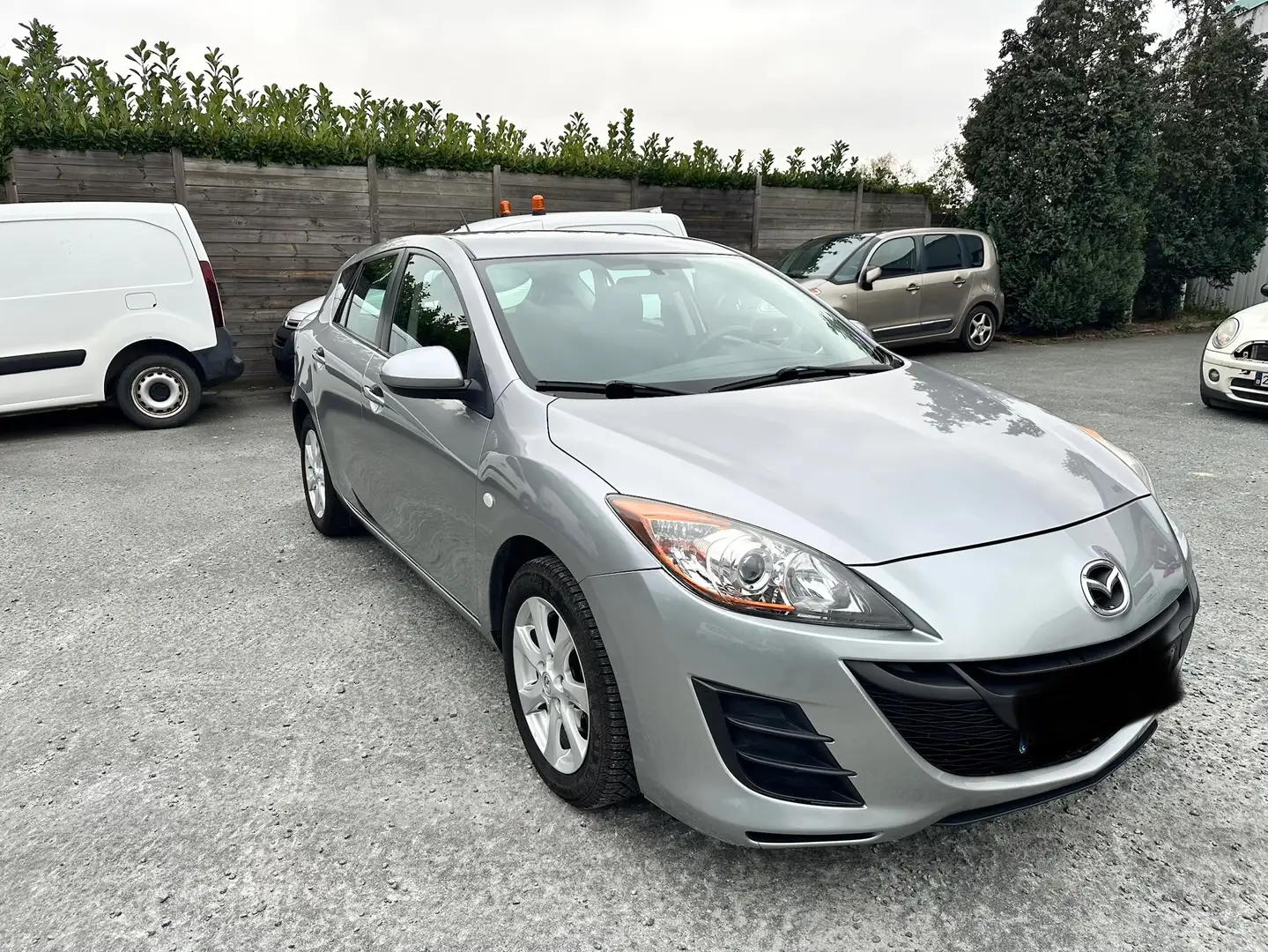 Mazda 3 3 1.6 CDVi Exclusive DPF Grijs - 1