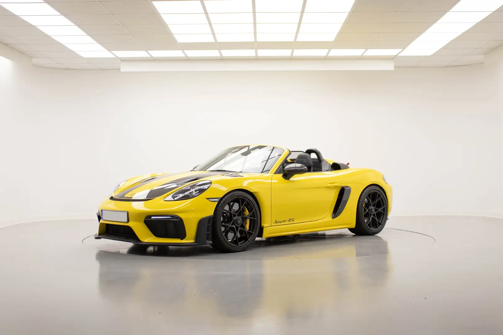 Porsche 718 Spyder RS Žlutá - 1