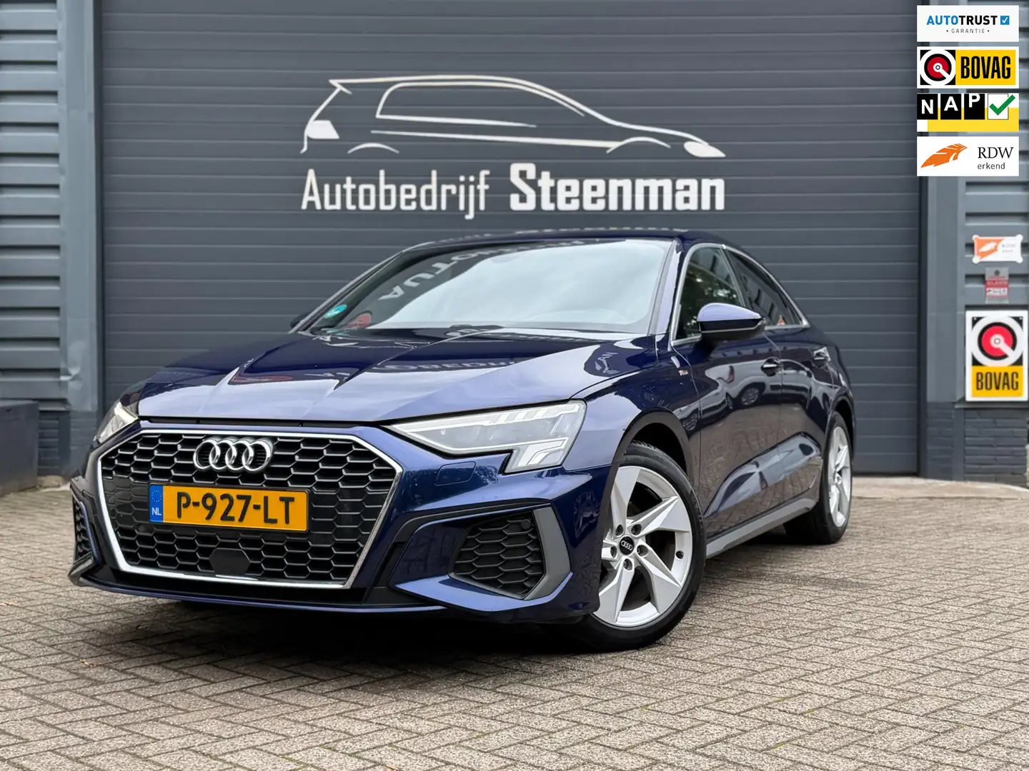 Audi A3 Limousine 30 TFSI S Edition | S-Line | Sfeerverl. Blauw - 1