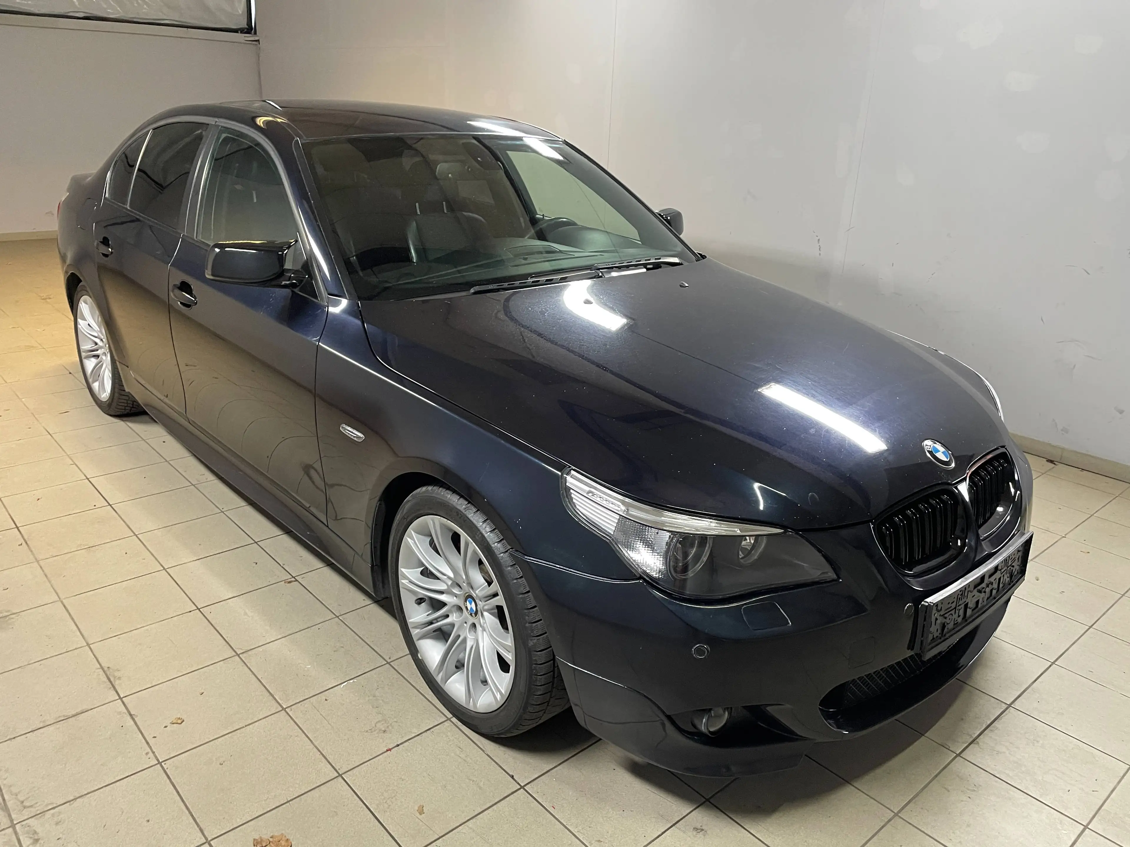 BMW 523 523 i — photo 2