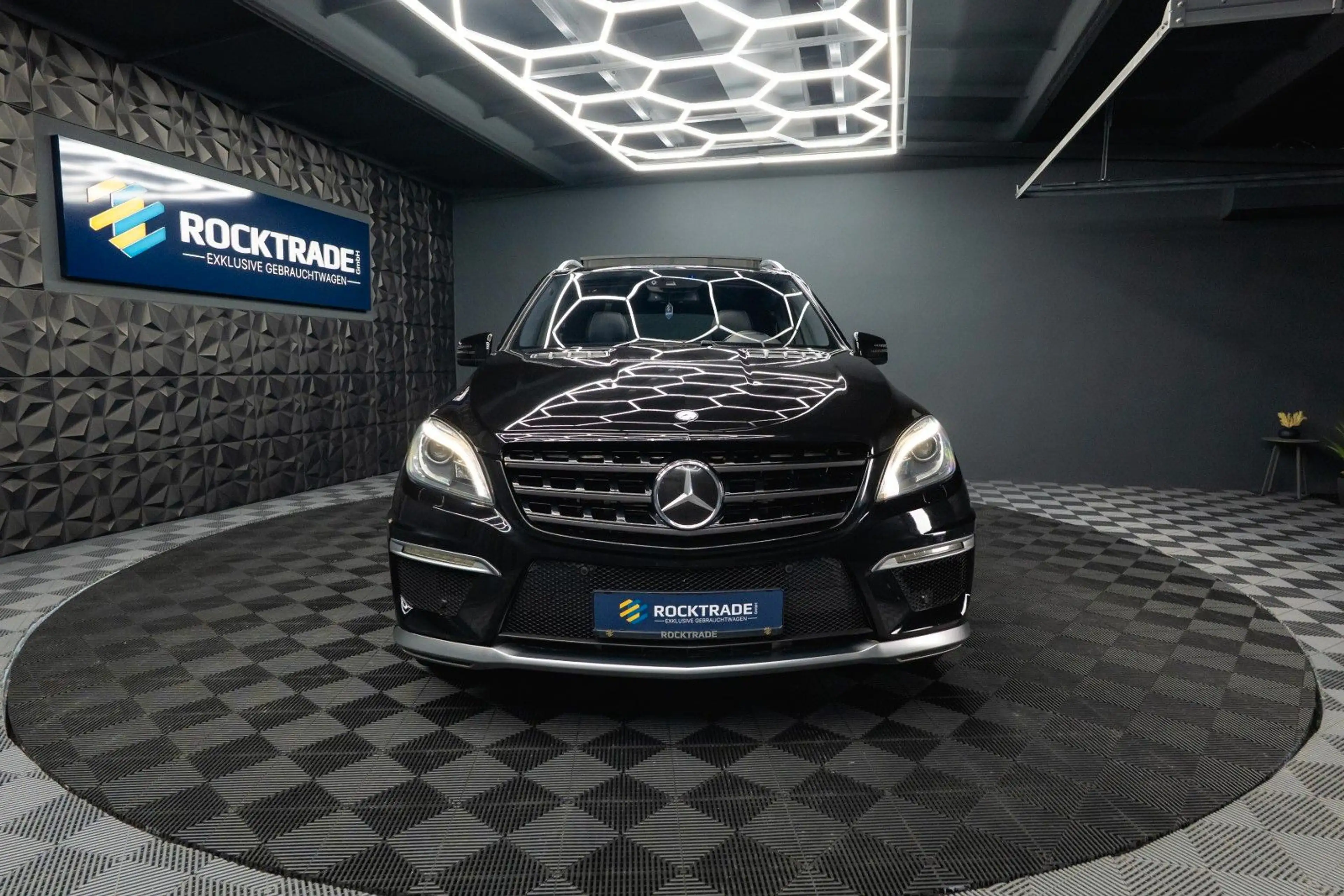 Mercedes-Benz ML 63 AMG 4Matic Designo | Pano | ACC | DAB — photo 3