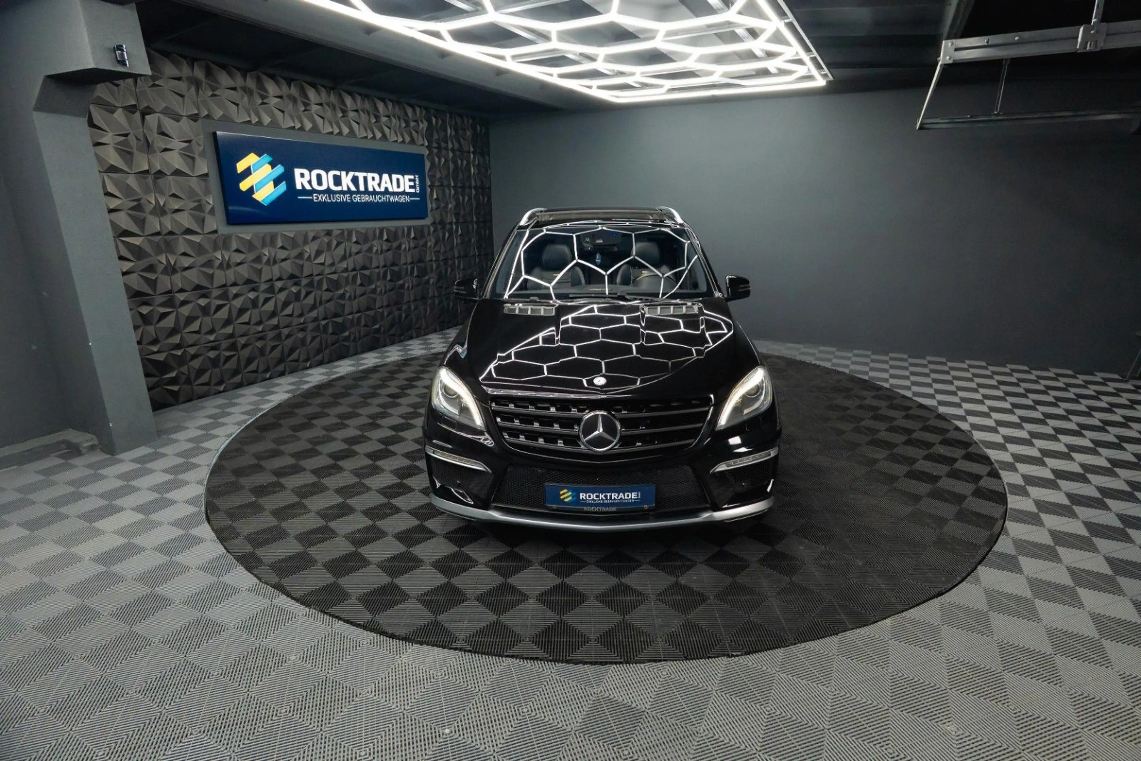 Mercedes-Benz ML 63 AMG 4Matic Designo | Pano | ACC | DAB — photo 2