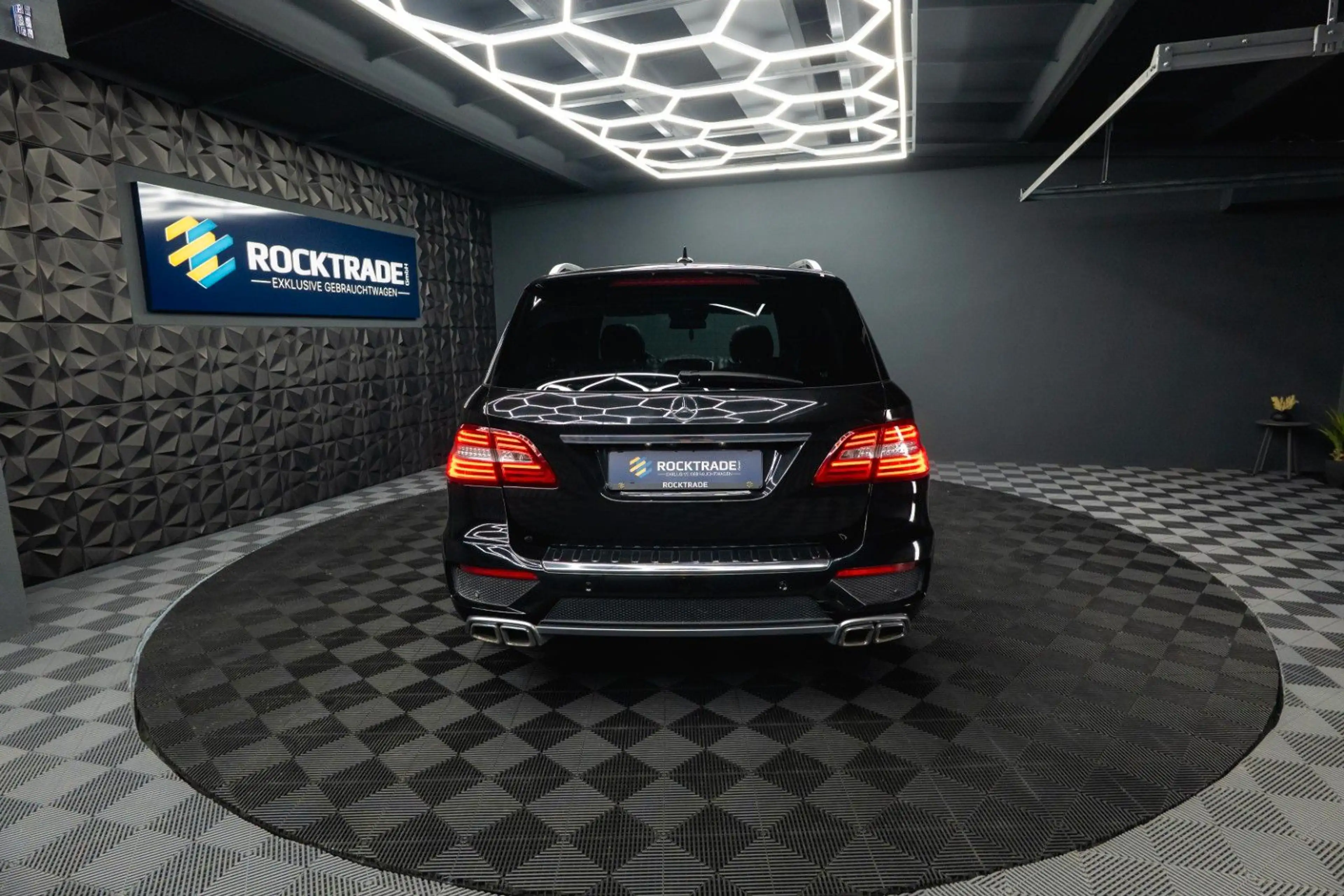 Mercedes-Benz ML 63 AMG 4Matic Designo | Pano | ACC | DAB — photo 10