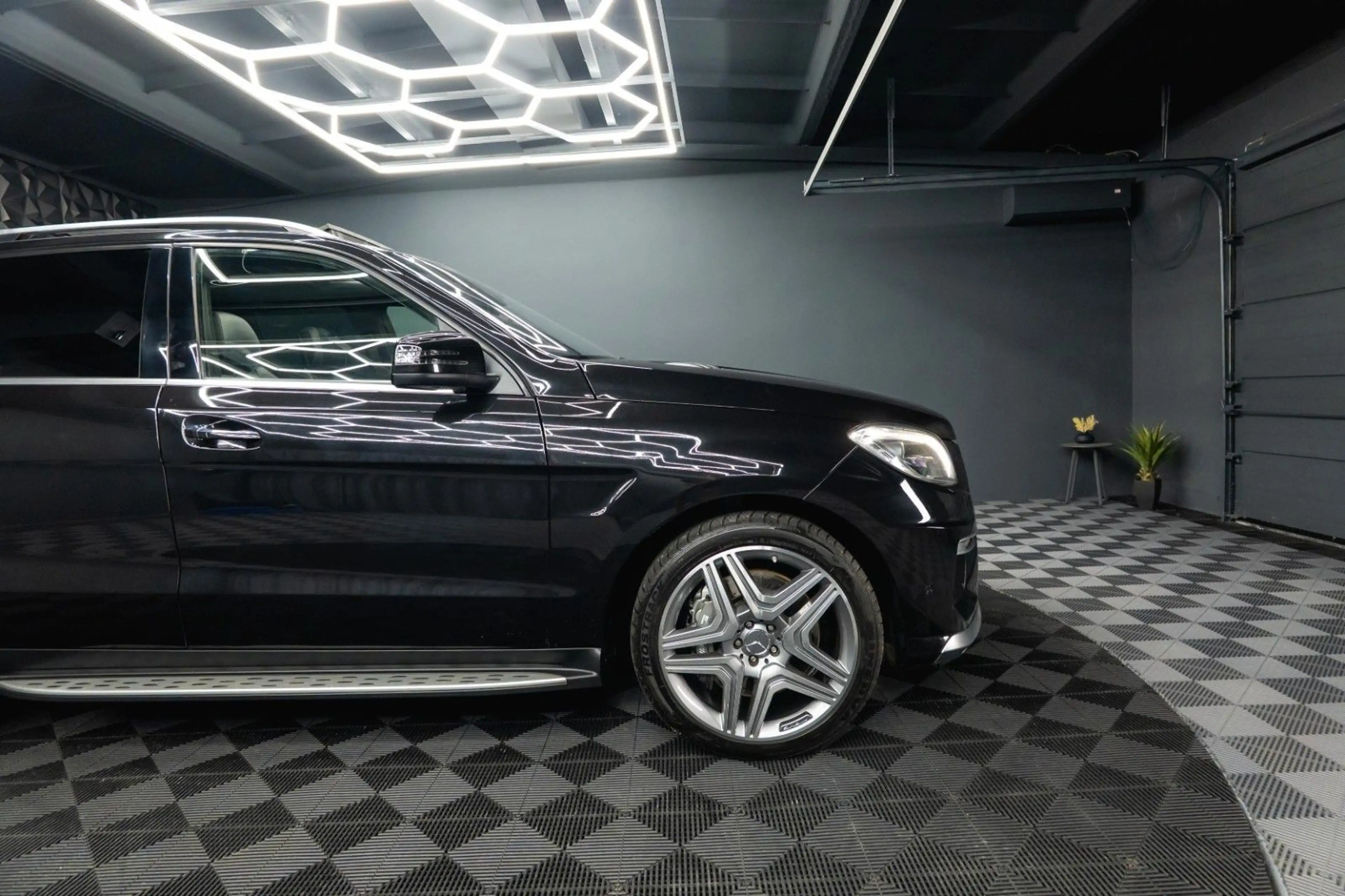 Mercedes-Benz ML 63 AMG 4Matic Designo | Pano | ACC | DAB — photo 8