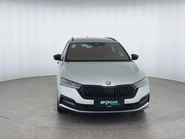 Skoda Octavia view 2