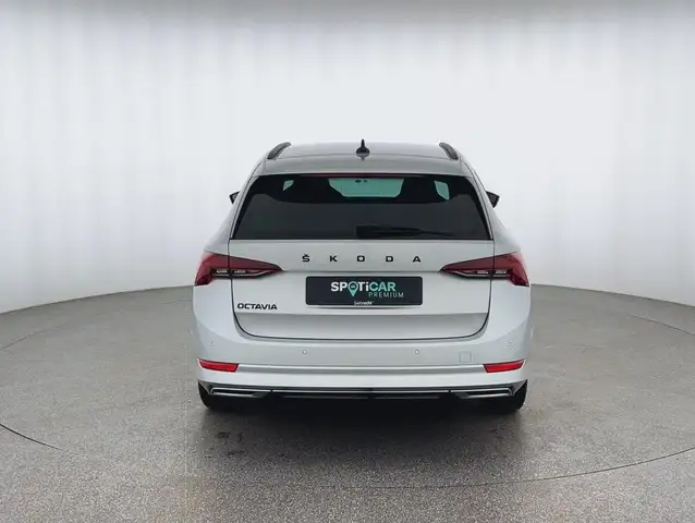Skoda Octavia view 4