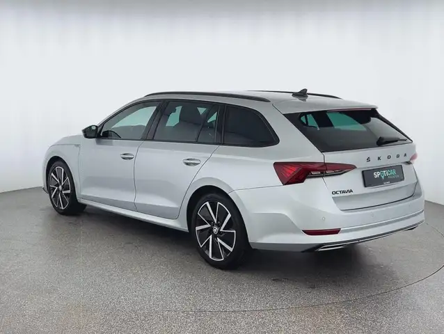 Skoda Octavia view 5