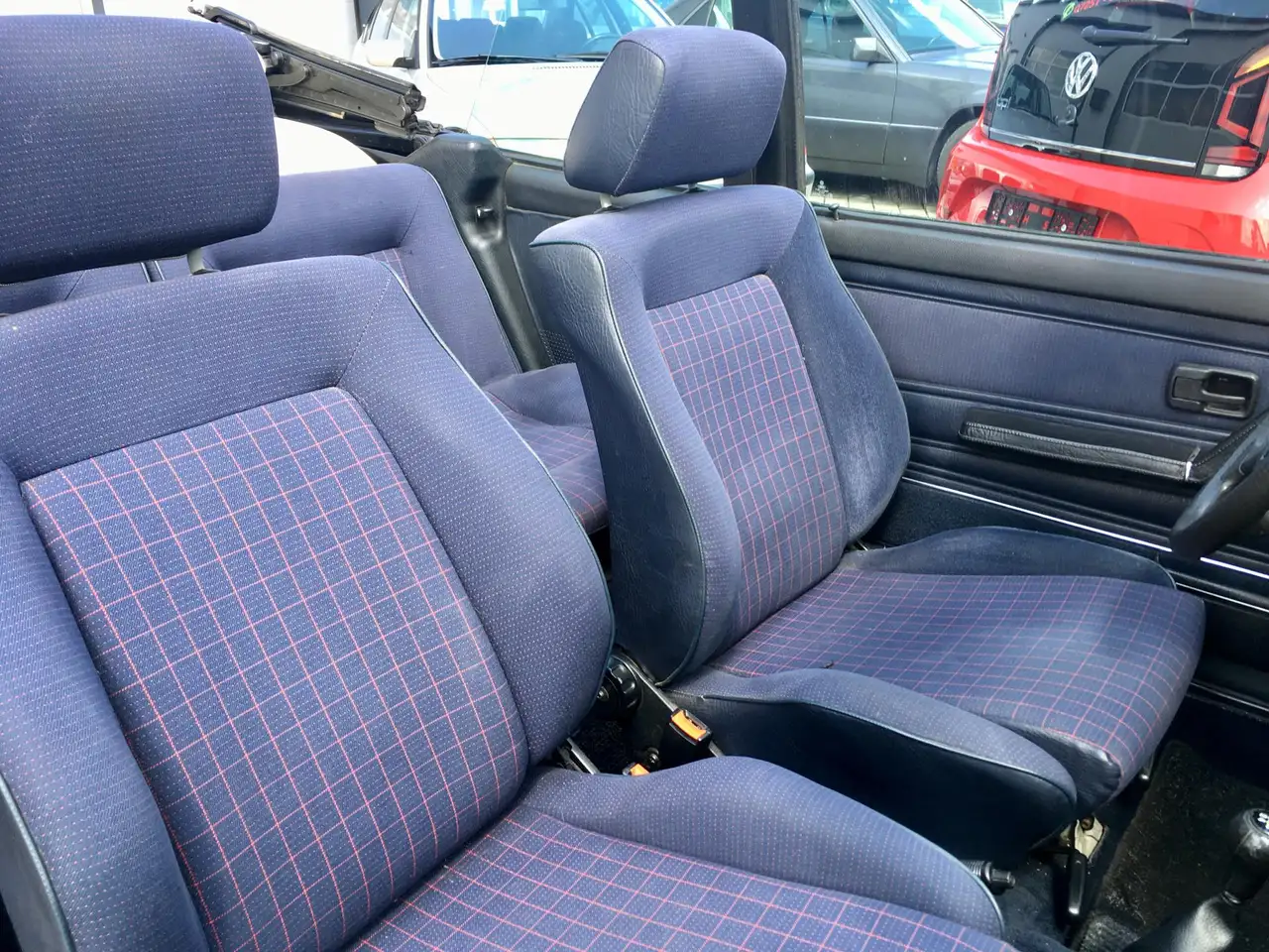 Volkswagen Golf Cabriolet 1.6 5-Gang, foto 4