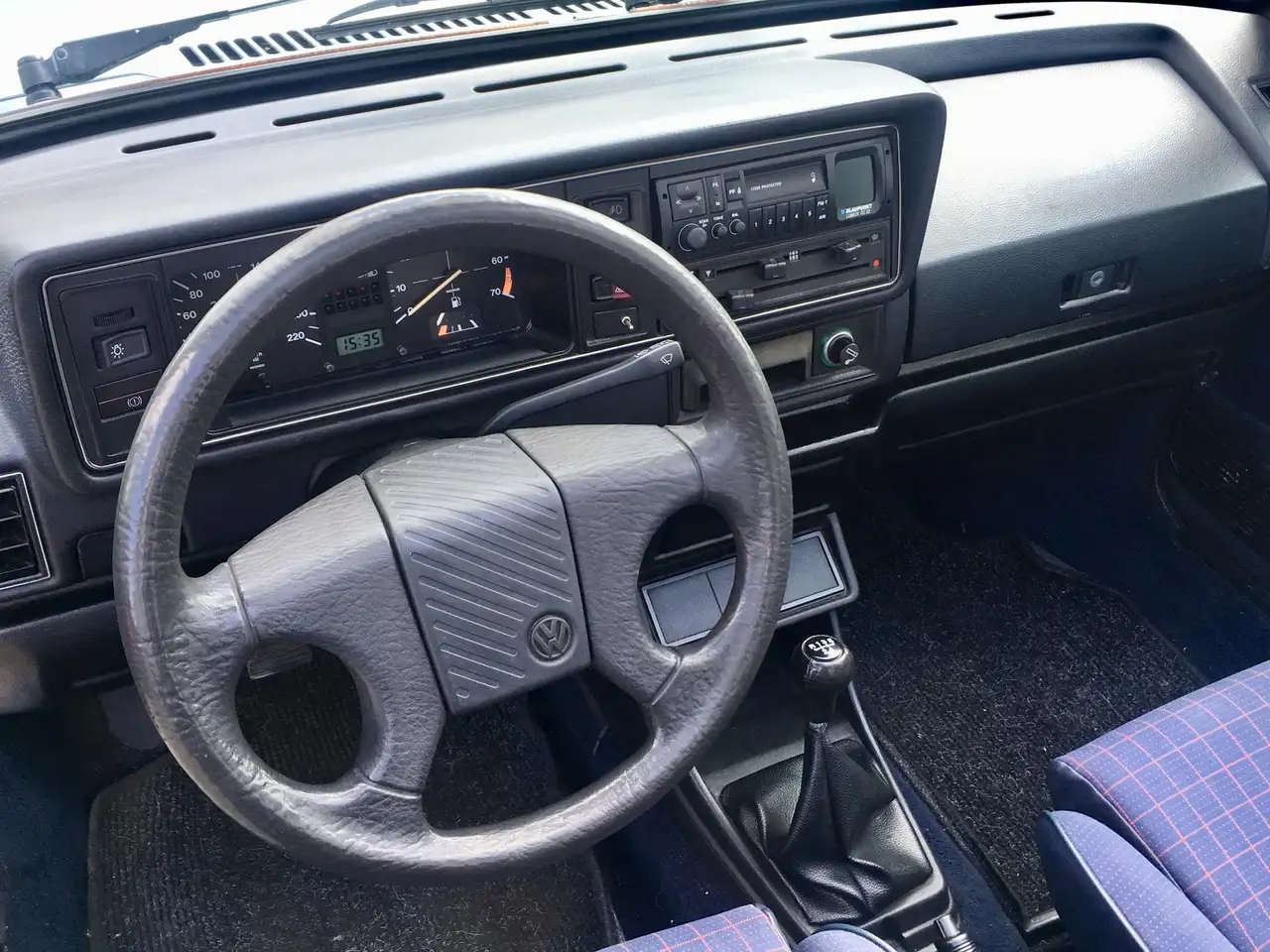 Volkswagen Golf Cabriolet 1.6 5-Gang, foto 2