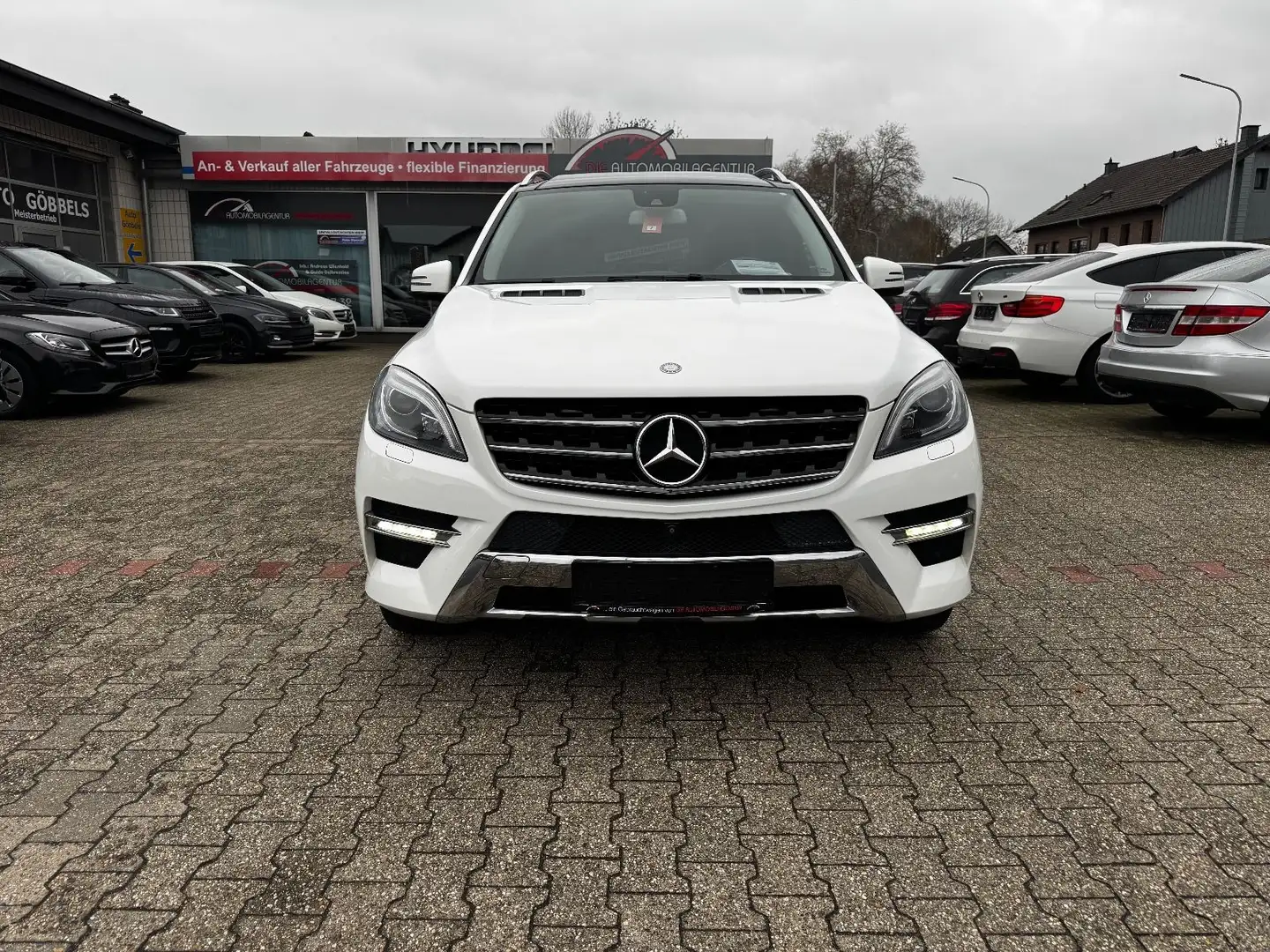 Mercedes-Benz ML 350 Bluetec AMG PANO 360 Grad ILS AHK Bianco - 2