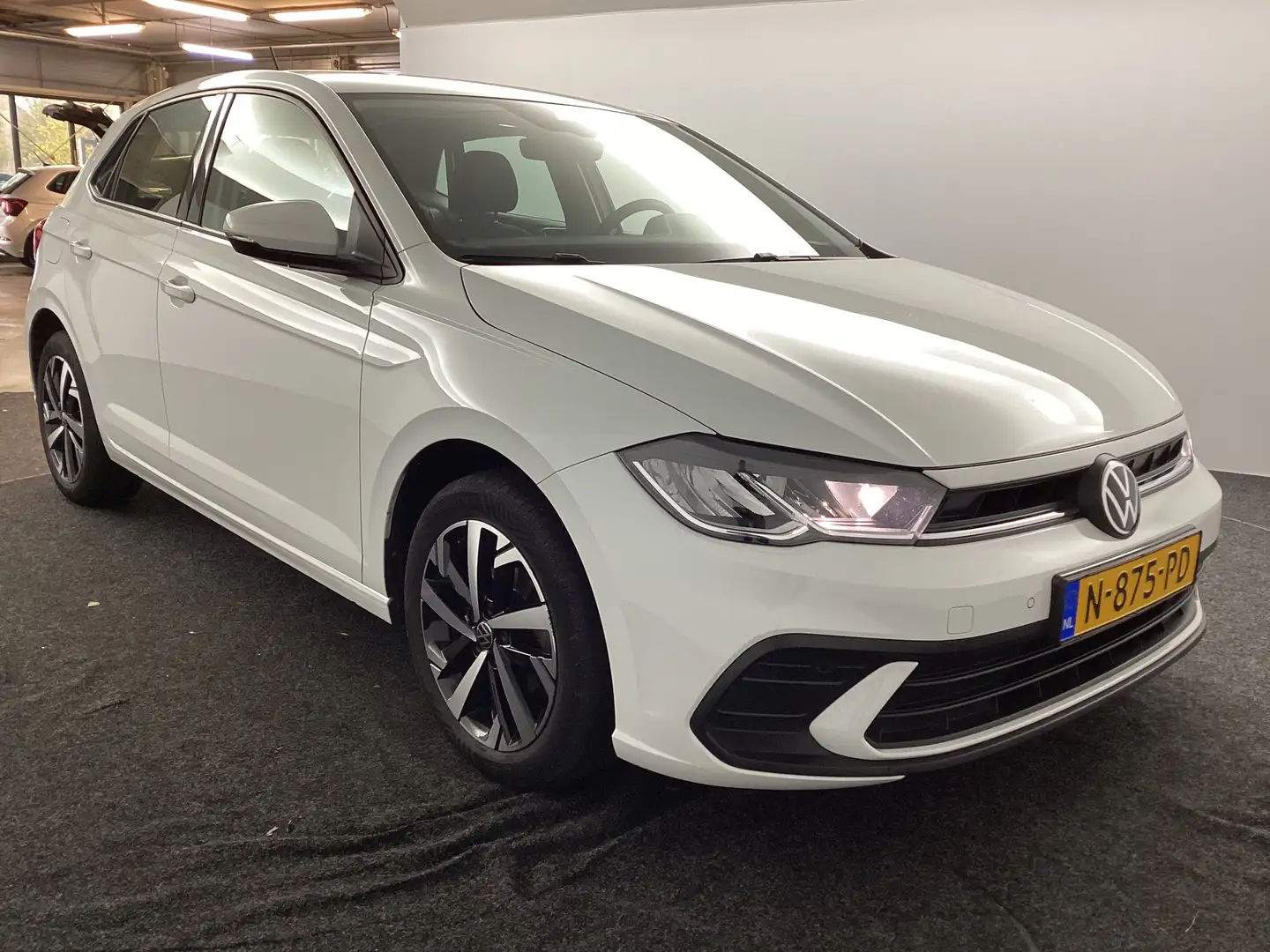Volkswagen Polo 1.0 TSI Life | App connect | PDC | 16'' | Blanc - 2