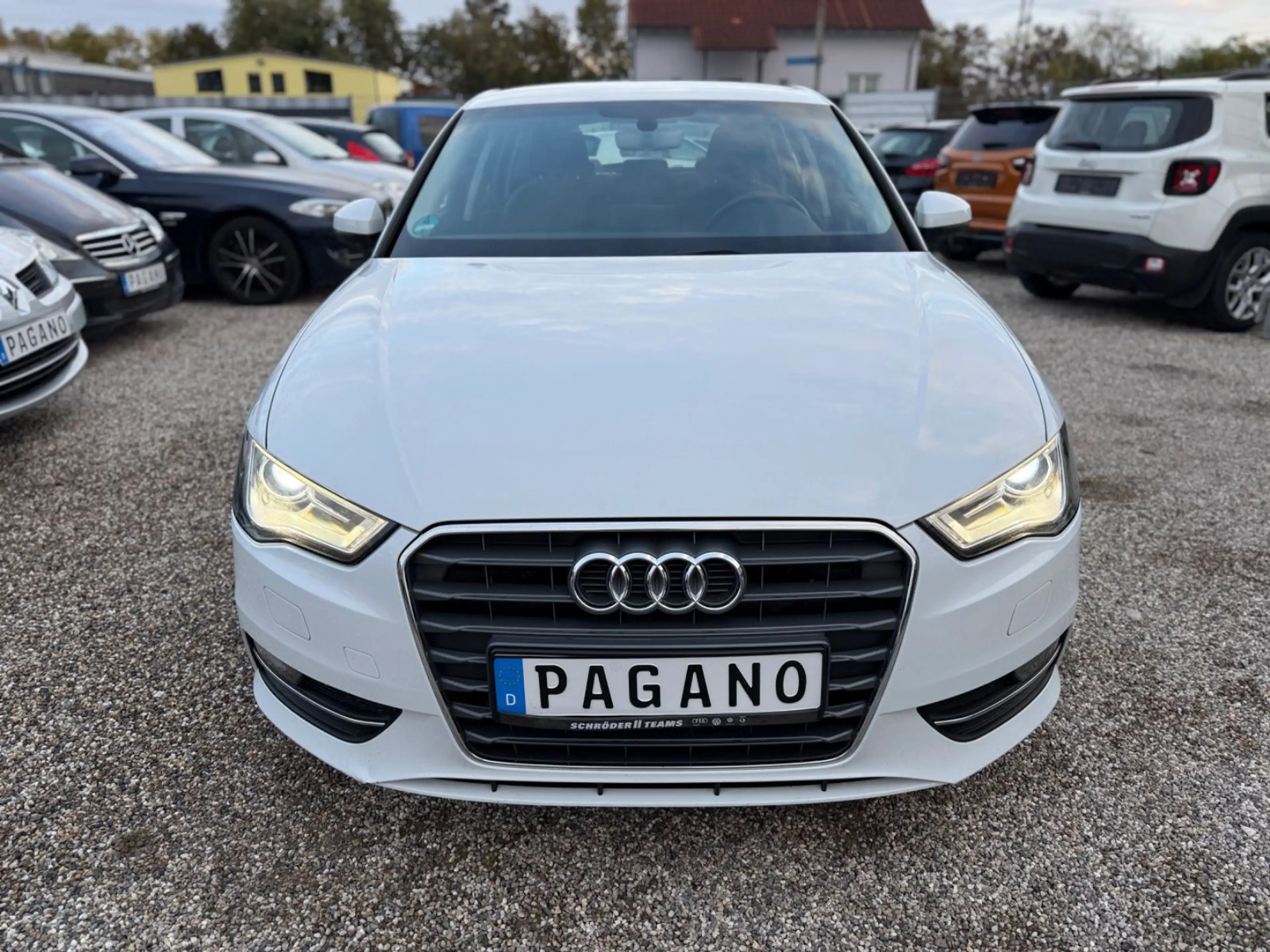 Audi A3 Sportback attraction /PDC/NAI/TEMP/SHZ/1HAND/ — photo 2