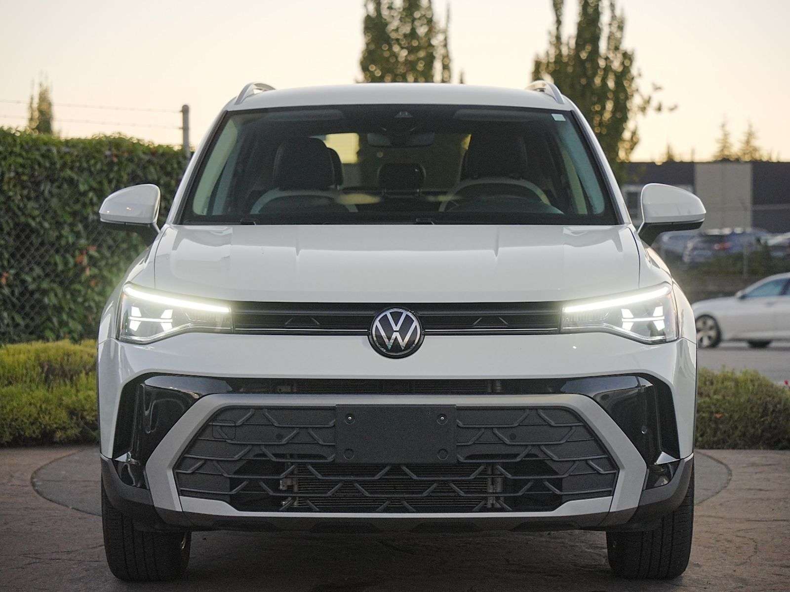 2026 Volkswagen Taos COMFORTLINE | AWD | CLEAN CARFAX | BC LOCAL — снимка 1
