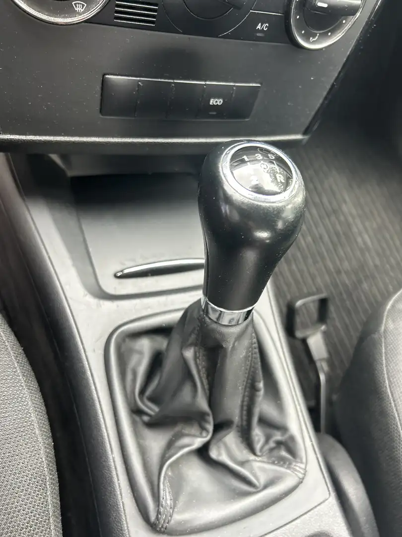 Mercedes-Benz A 160 BlueEFFICIENCY Elegance - 2