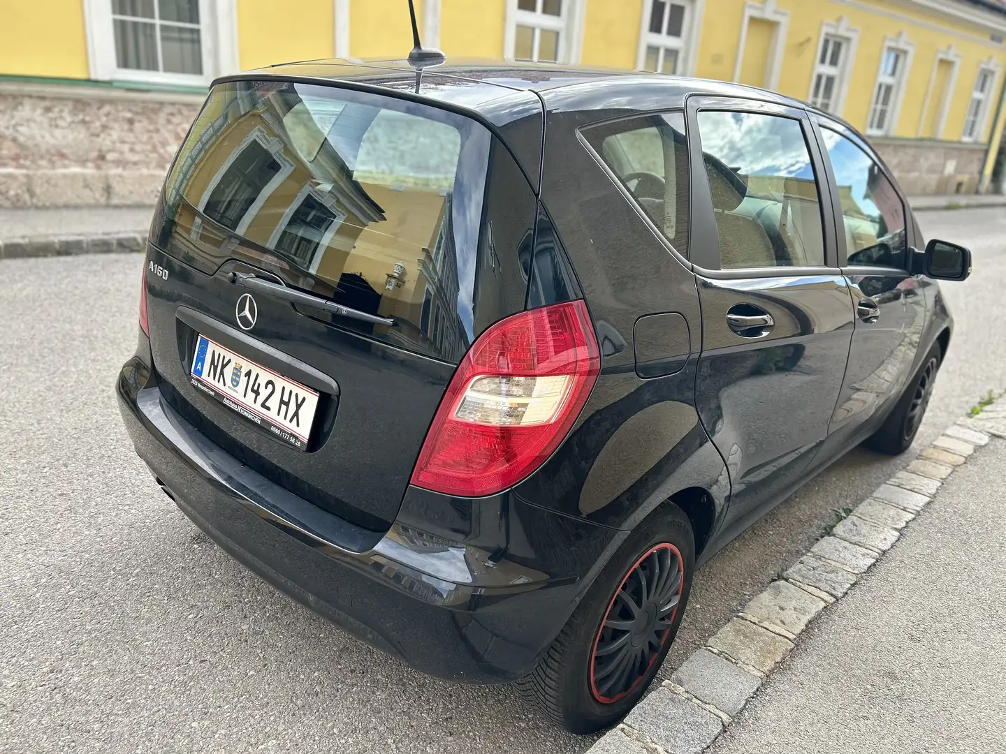 Mercedes-Benz A 160 BlueEFFICIENCY Elegance - 2