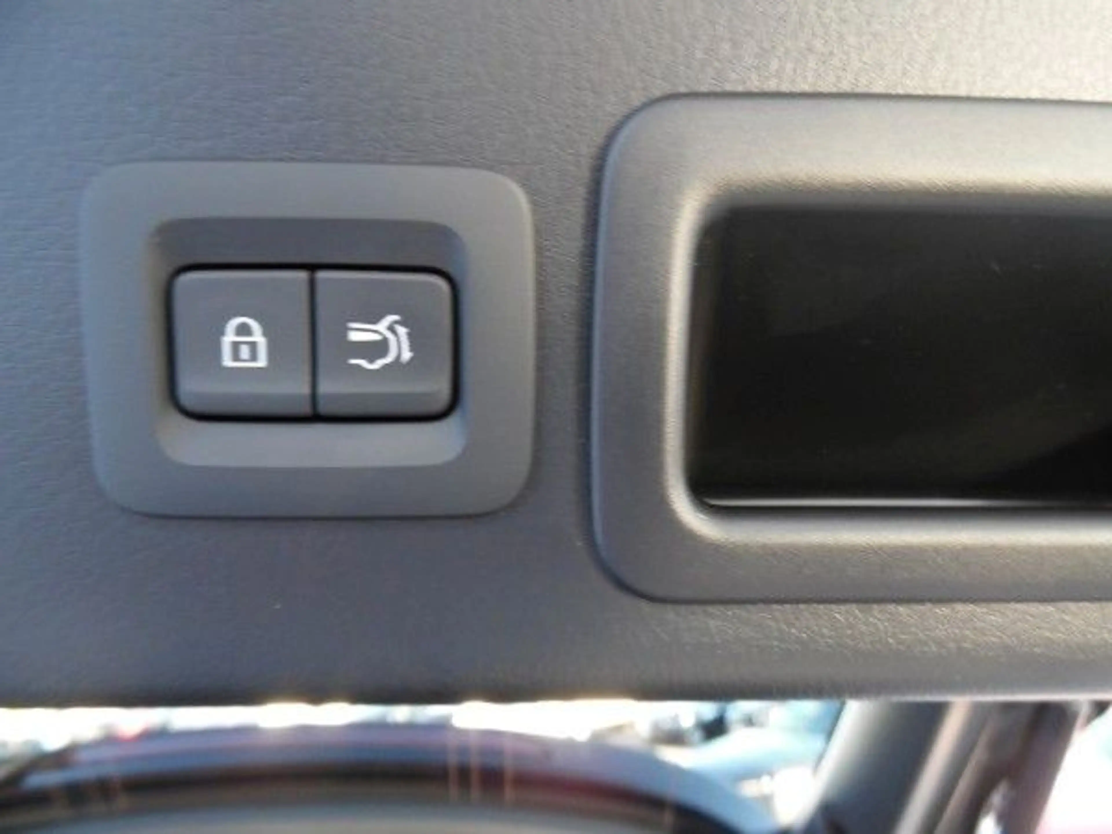 Mazda CX-30 e-SKYACTIV-G M-Hybrid 140 Takumi AT — photo 10