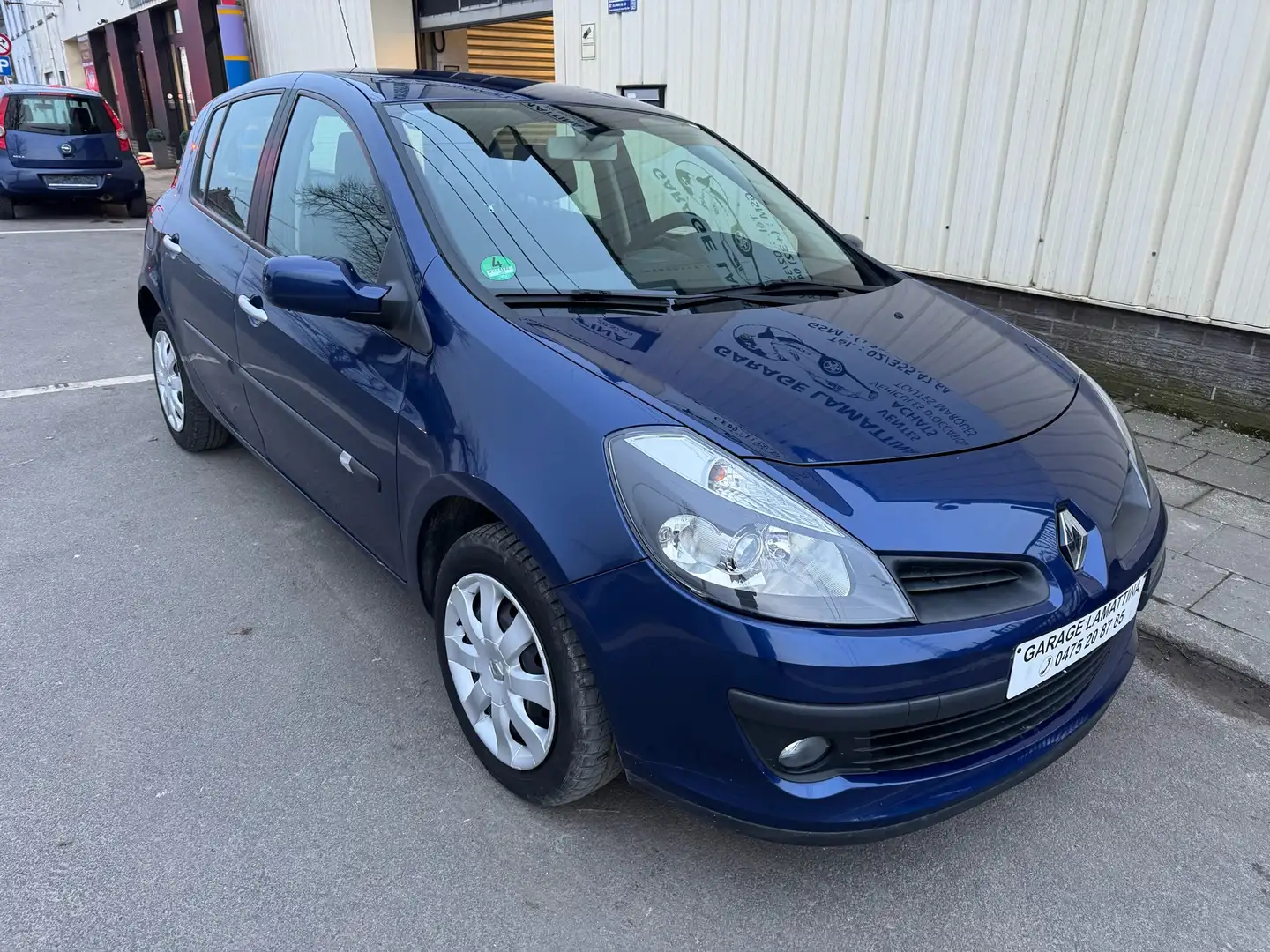 Renault Clio 1.2i 16v Authentique - 2