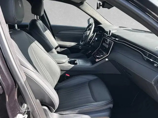 Maserati Grecale view 3