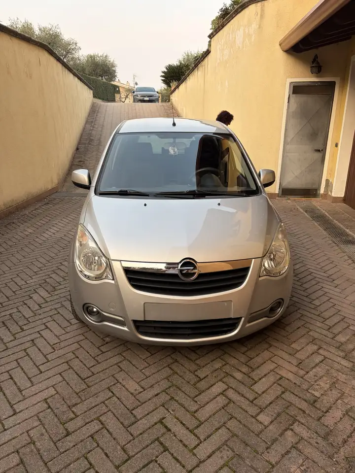 Opel Agila