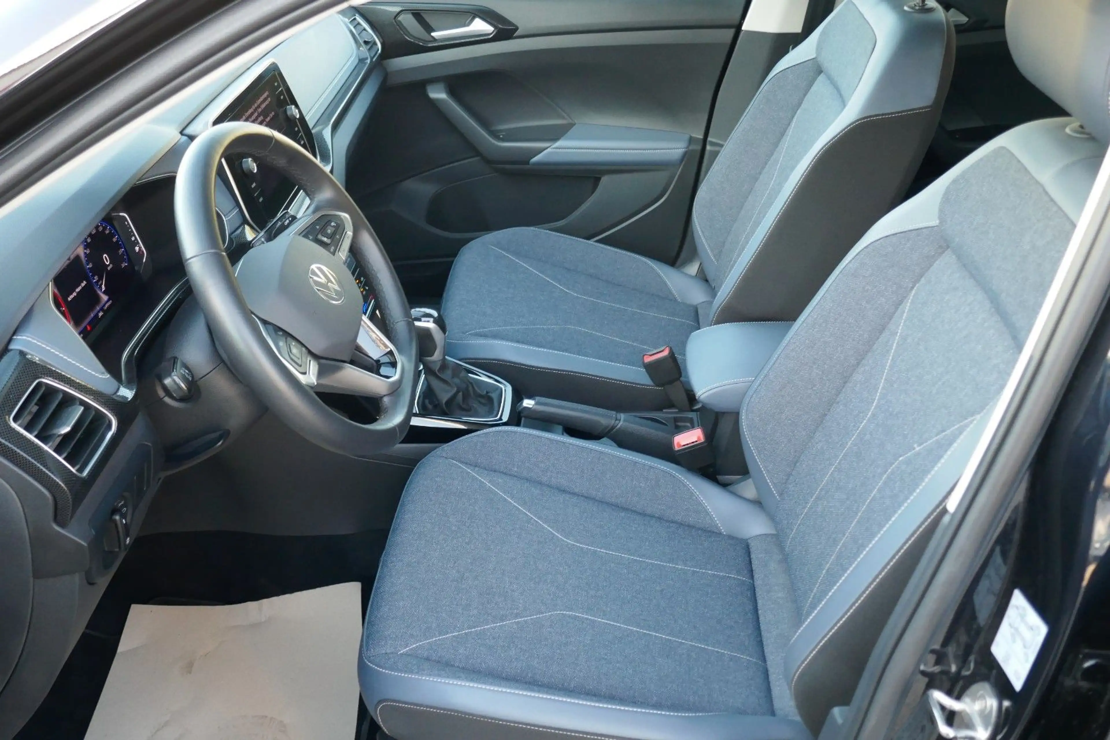 Volkswagen T-Cross 1.0 TSI DSG Style Nav/DAB/Kam/SHZ — photo 7