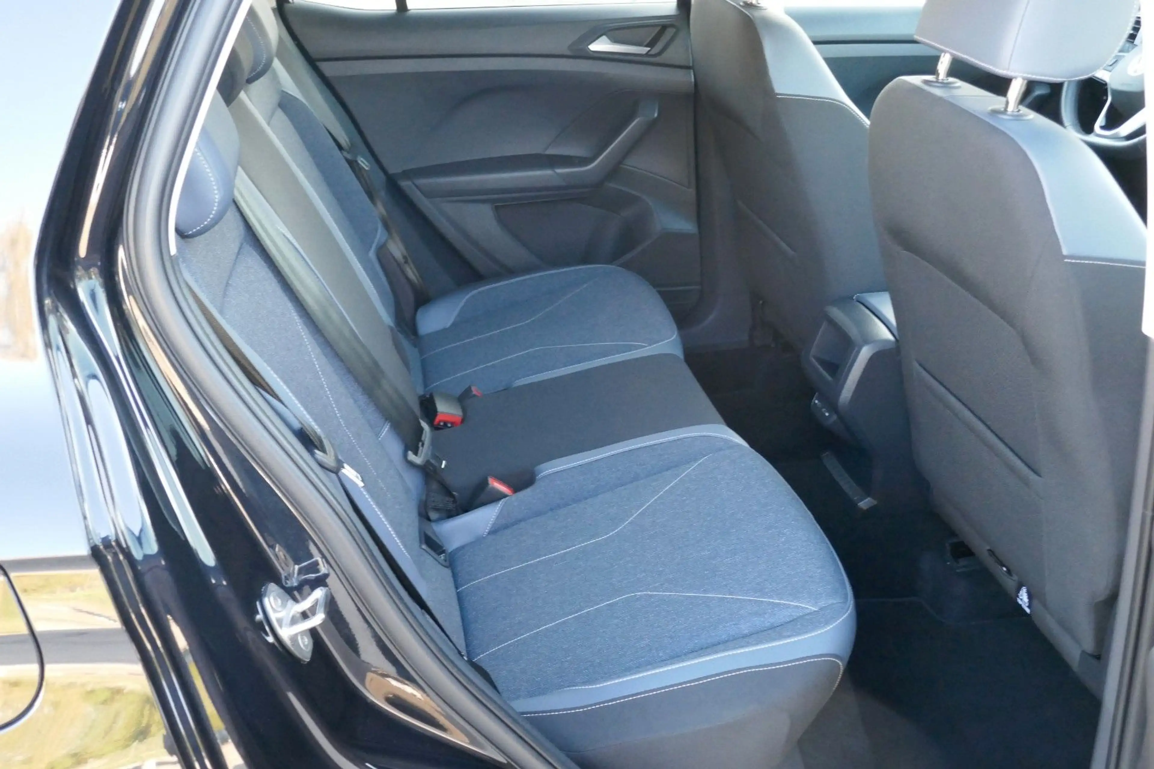 Volkswagen T-Cross 1.0 TSI DSG Style Nav/DAB/Kam/SHZ — photo 9
