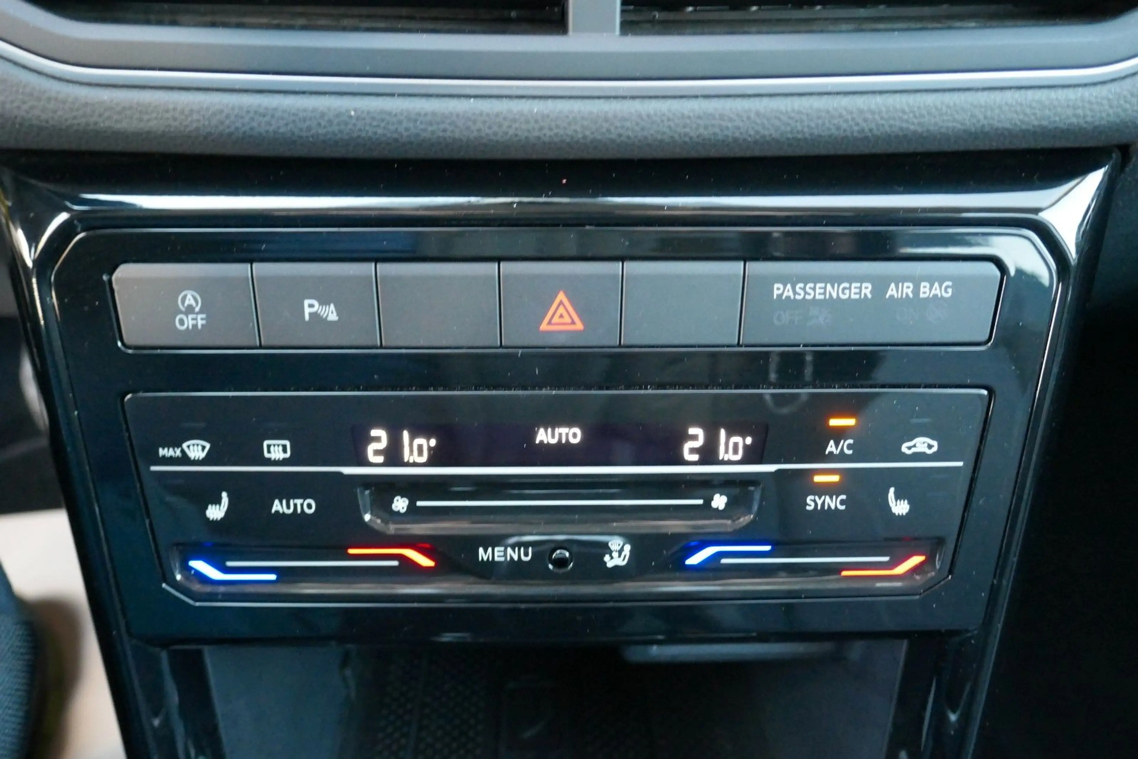 Volkswagen T-Cross 1.0 TSI DSG Style Nav/DAB/Kam/SHZ — photo 14