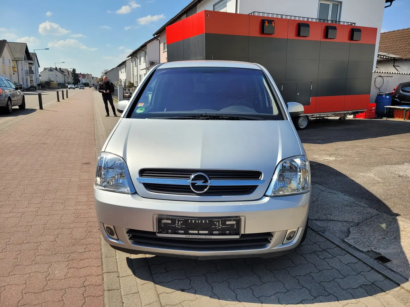 Opel Meriva 1.8 16V (Essentia) Silber - 1
