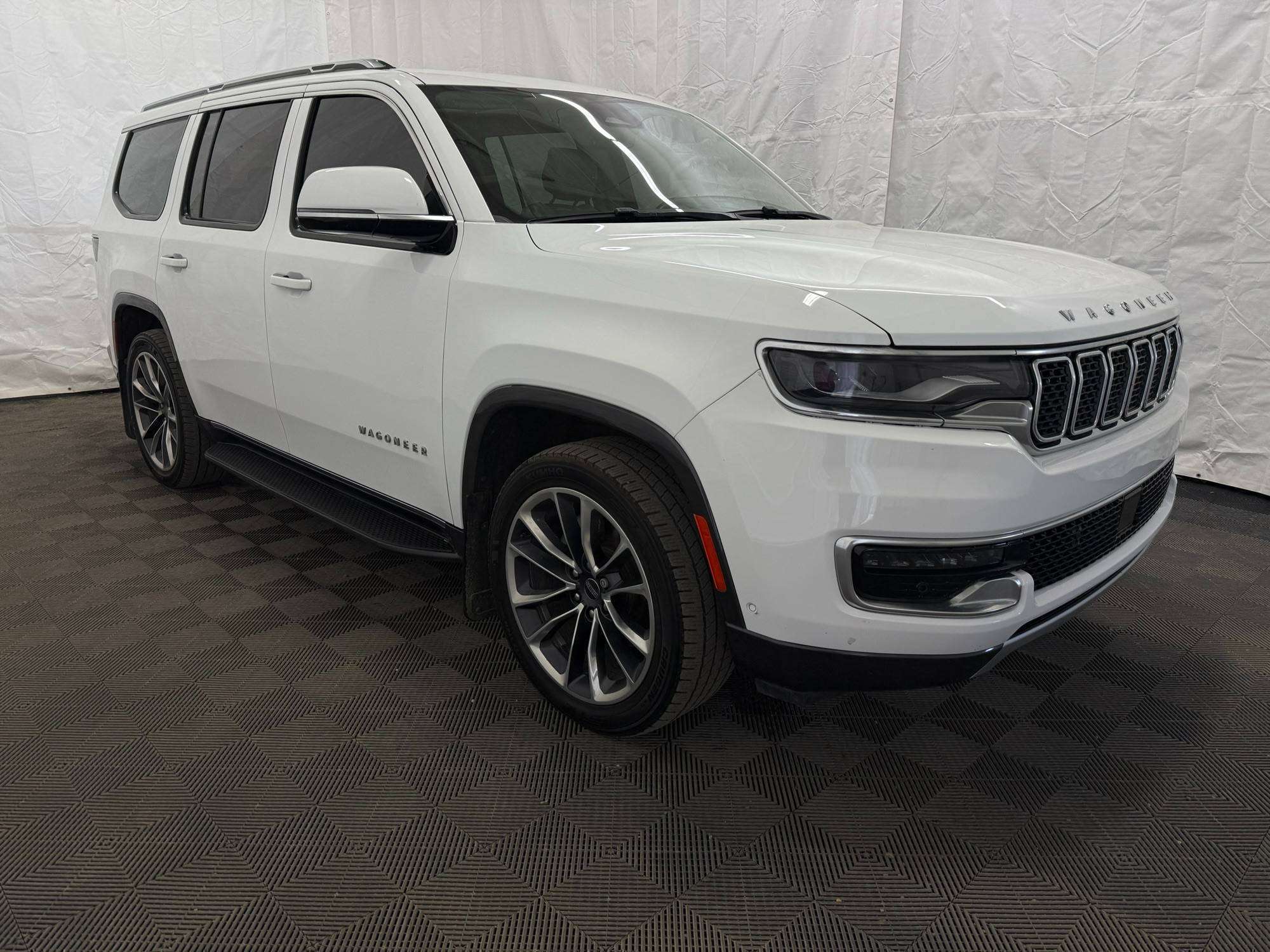White 2022 Jeep Wagoneer SUV / Crossover Four-Wheel Drive 8-Speed Automatic