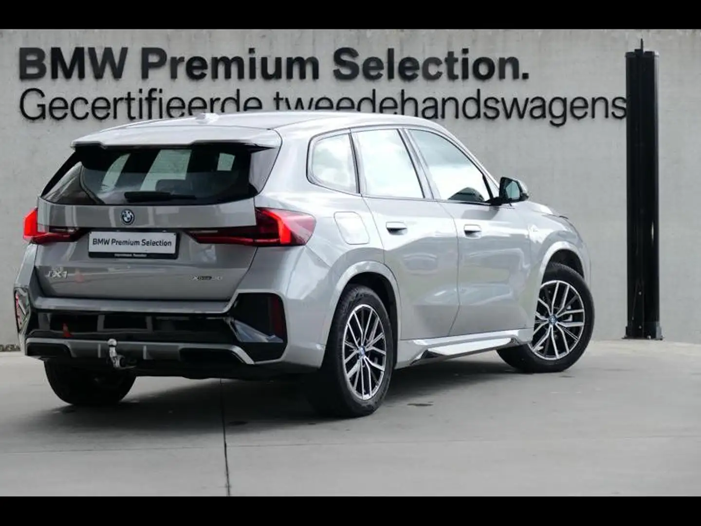 BMW iX1 xDrive30 M Sport PRO | H&K | C Gris - 2
