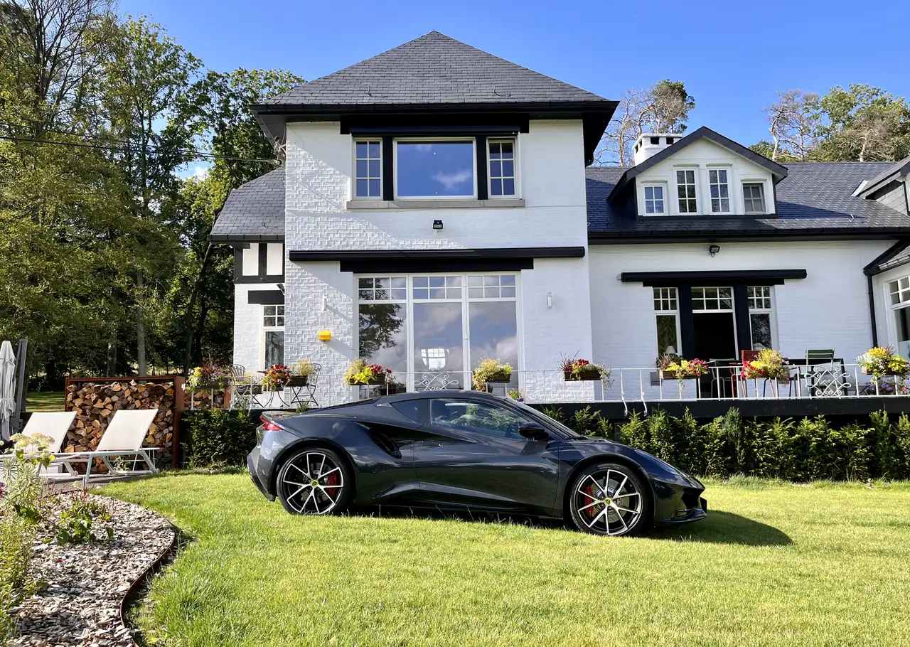 Lotus Emira 2023