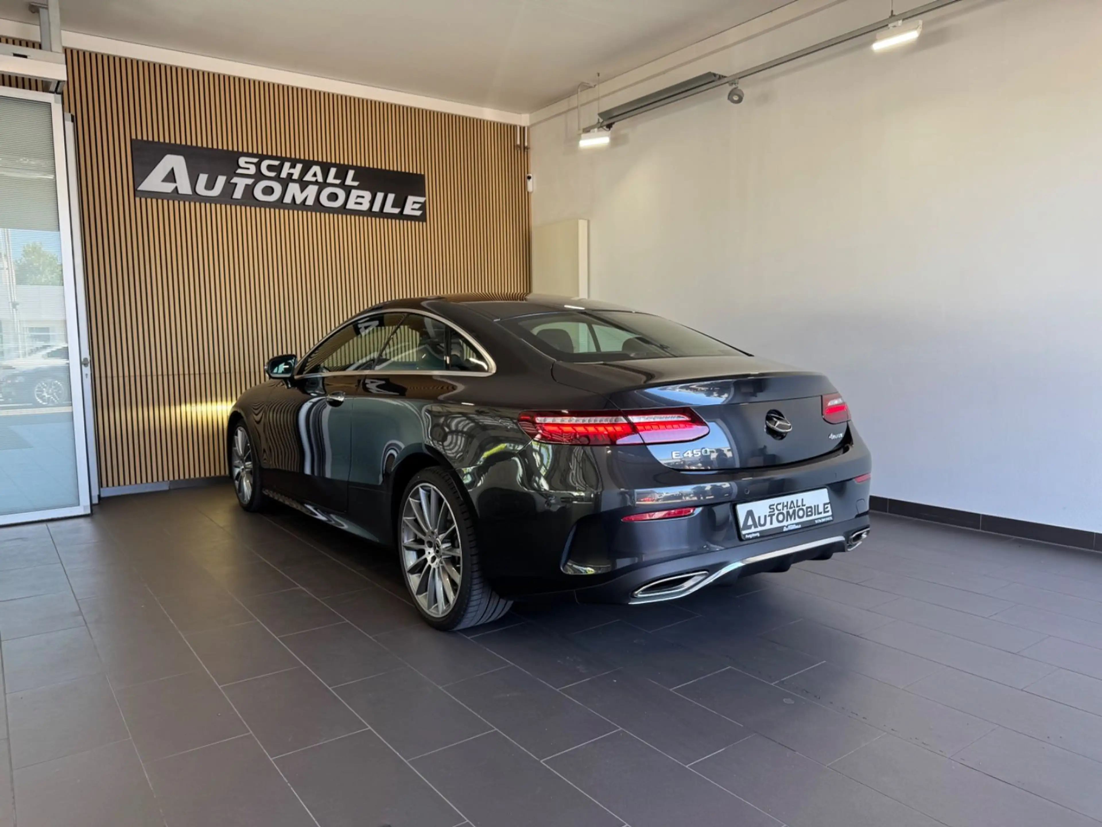 Mercedes-Benz E 450 Coupé 4Matic *DISTR.+/360°/KEYLESS/BURMEST — photo 6