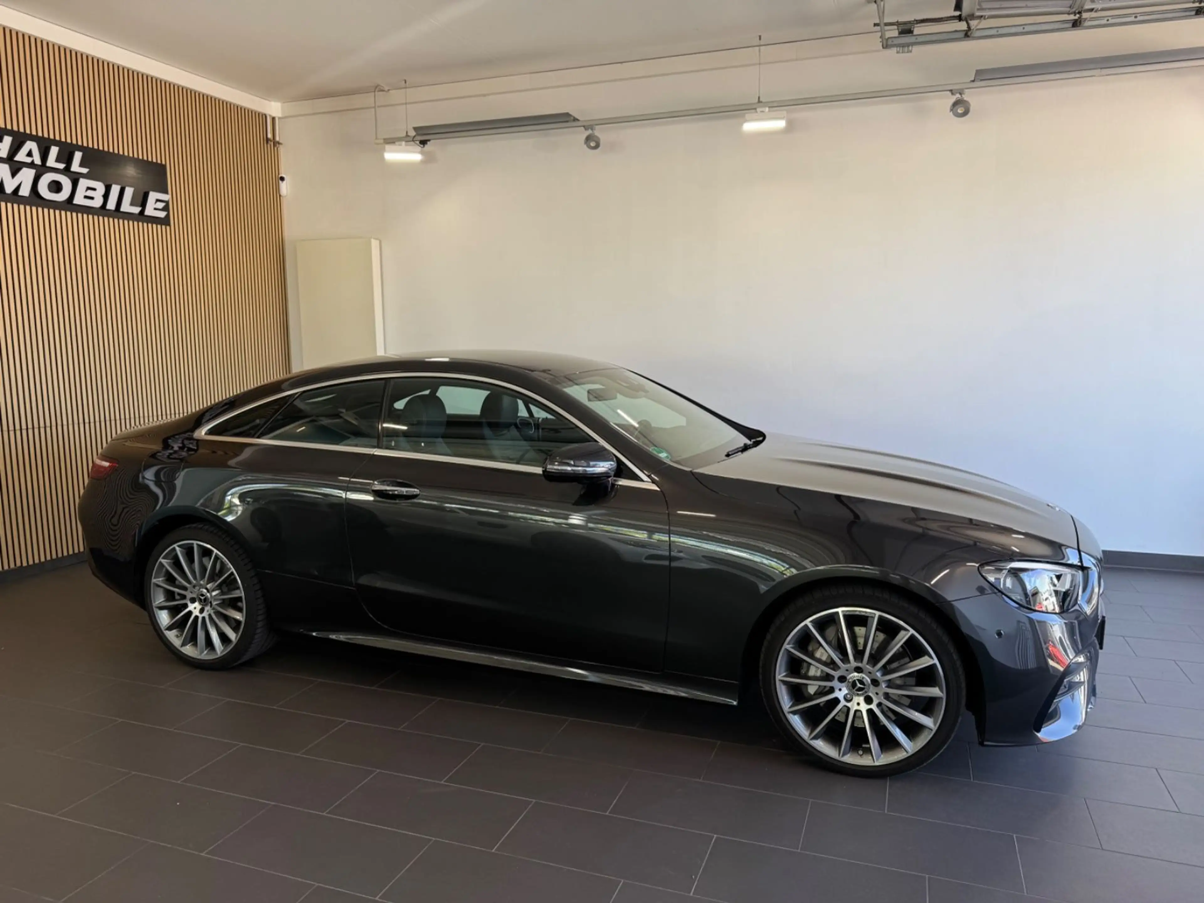 Mercedes-Benz E 450 Coupé 4Matic *DISTR.+/360°/KEYLESS/BURMEST — photo 4