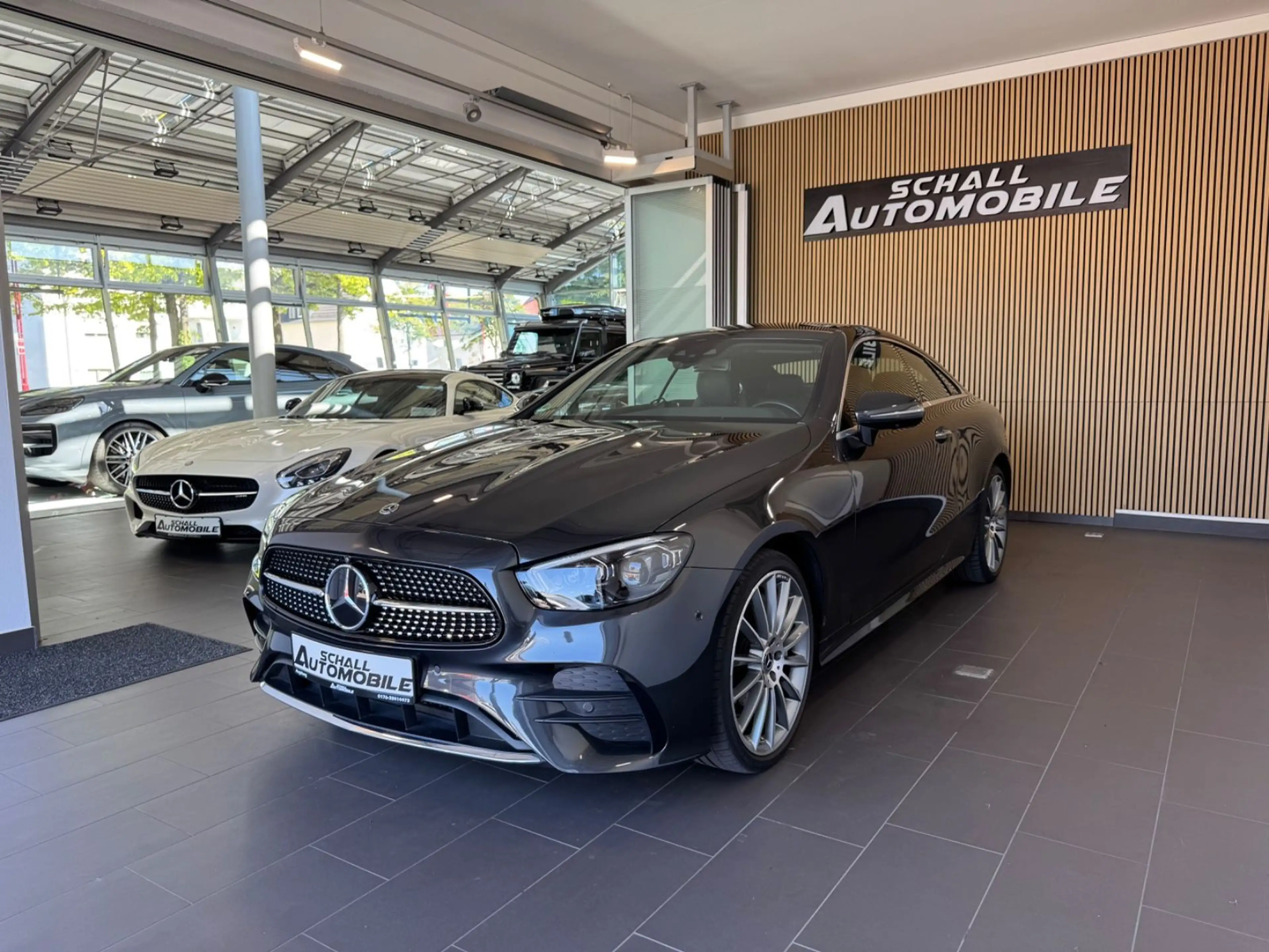 Mercedes-Benz E 450 Coupé 4Matic *DISTR.+/360°/KEYLESS/BURMEST