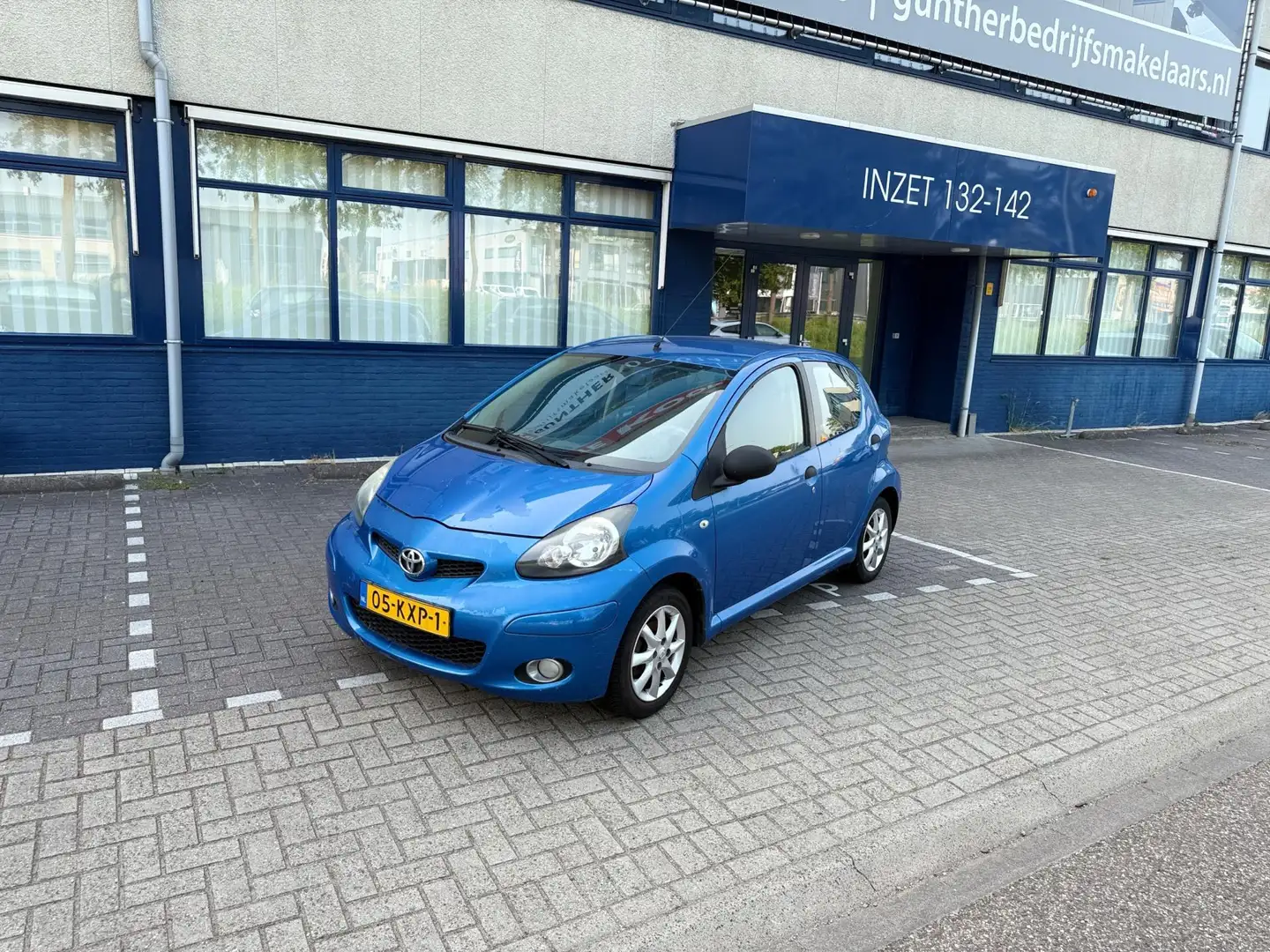 Toyota Aygo 1.0-12V Access ((( airco ))) Azul - 2