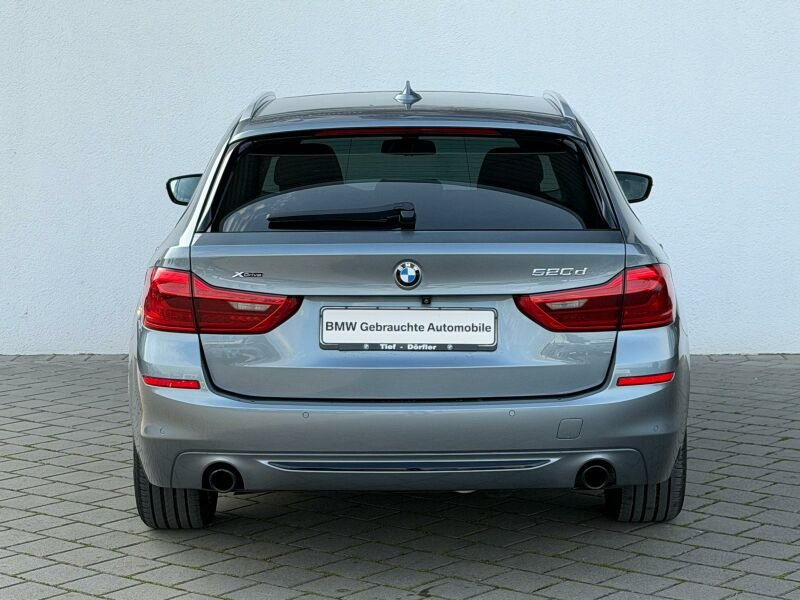 BMW 520 d xDrive Sport Line Pano/AHK/HUD/LED+/4xShz Pano/A — photo 5