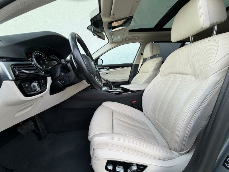 BMW 520 d xDrive Sport Line Pano/AHK/HUD/LED+/4xShz Pano/A — photo 8